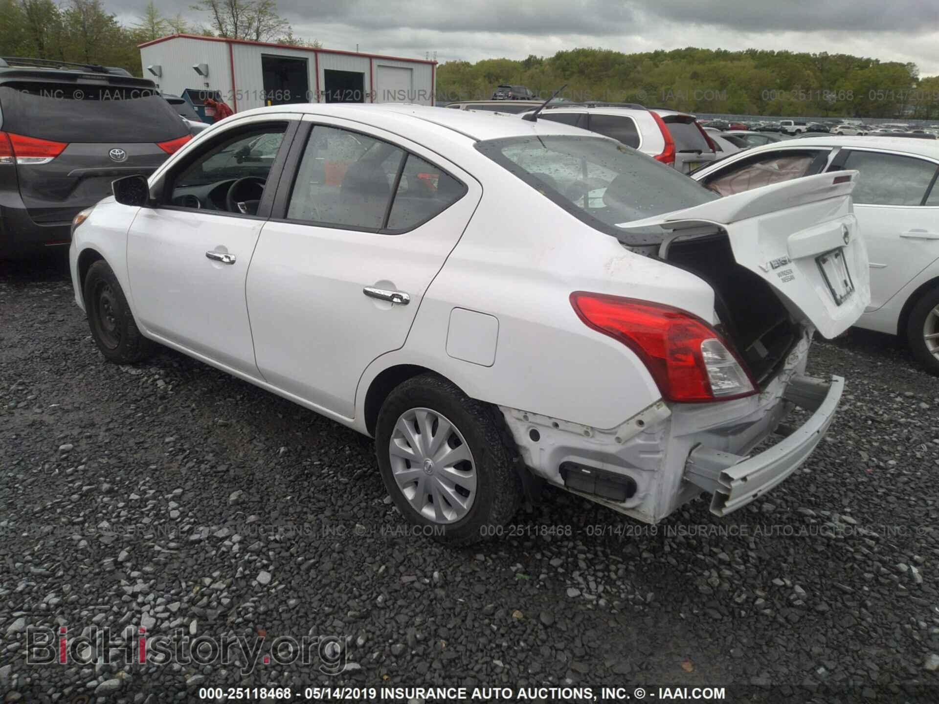 2017 NISSAN VERSA - VIN: 3N1CN7AP8HK415609 - Фото 3