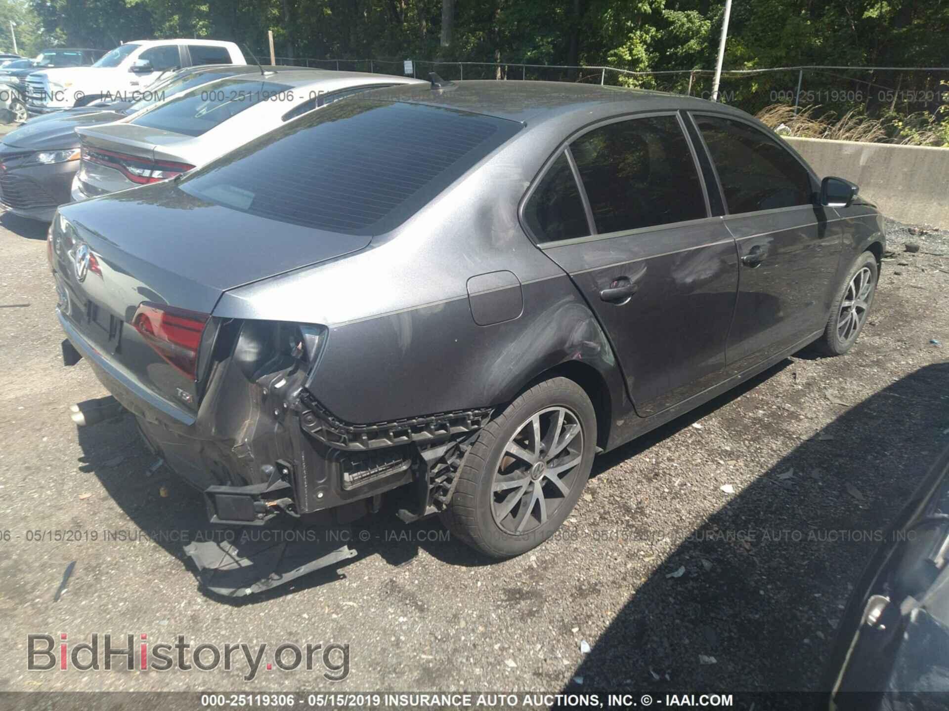 2017 VOLKSWAGEN JETTA - VIN: 3VWDB7AJ1HM400781 - Фото 4