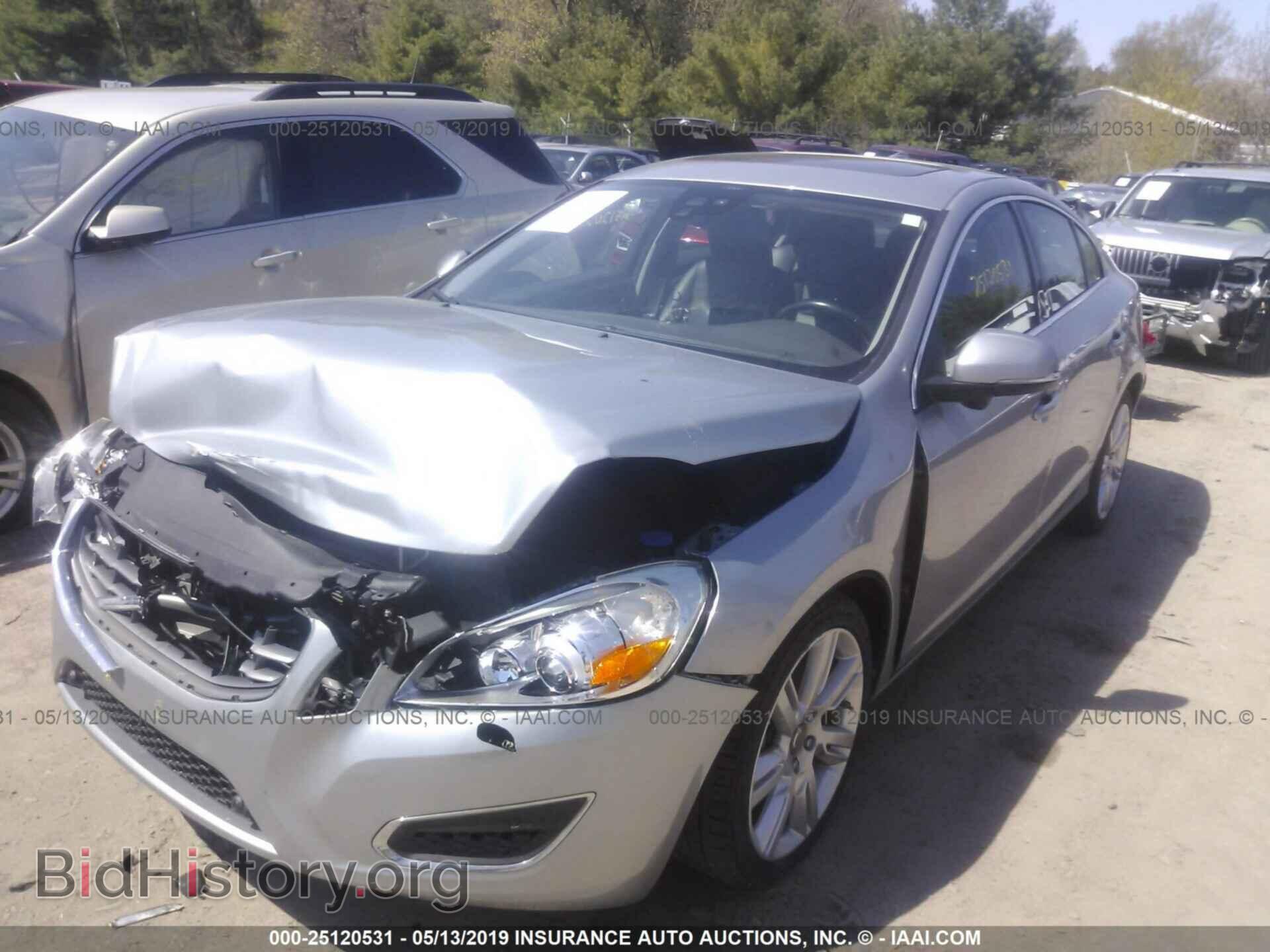 2011 VOLVO S60 - VIN: YV1902FH4B2014968 - Фото 2