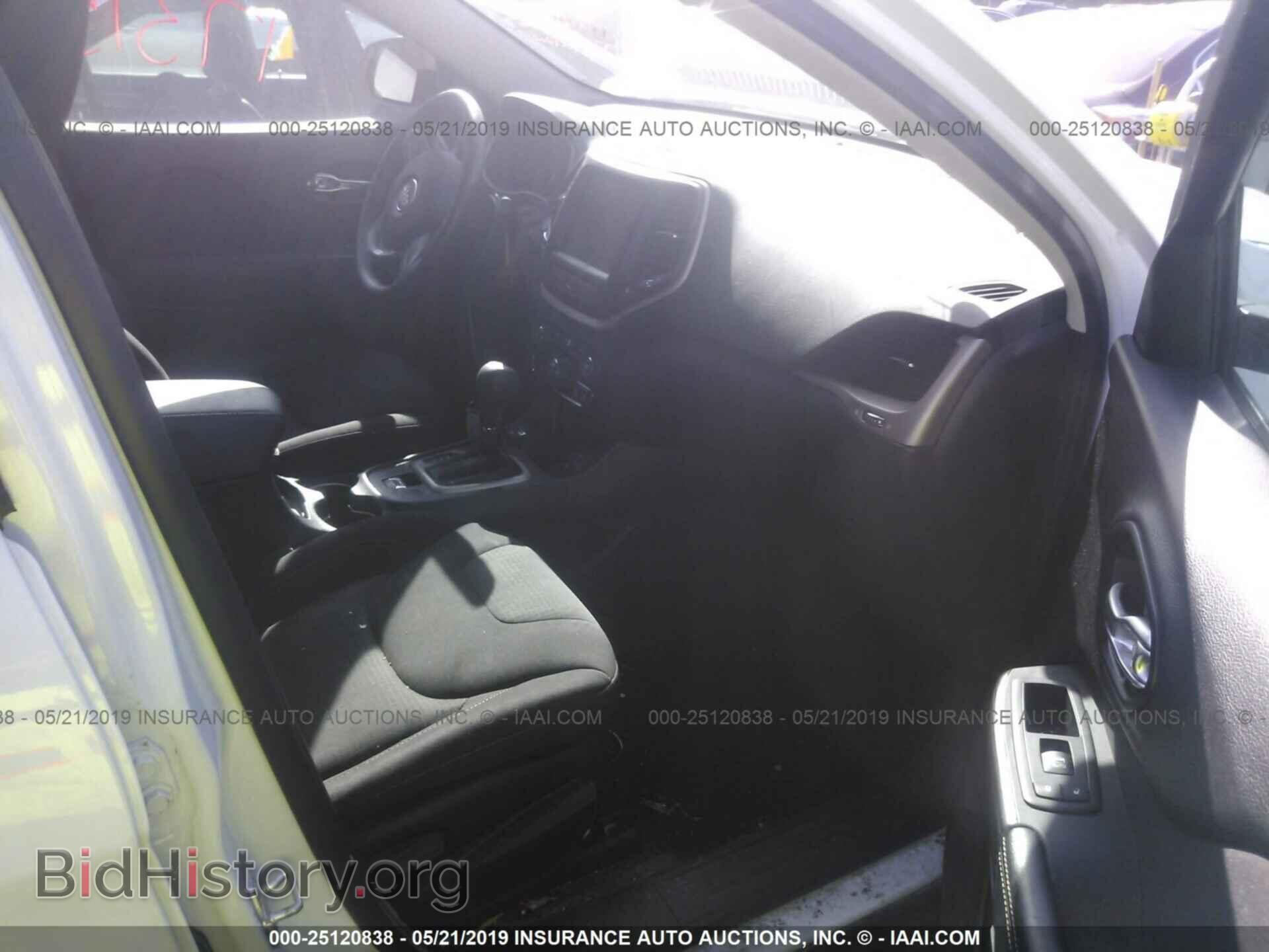 2017 JEEP CHEROKEE - VIN: 1C4PJMCS4HW557762 - Фото 5