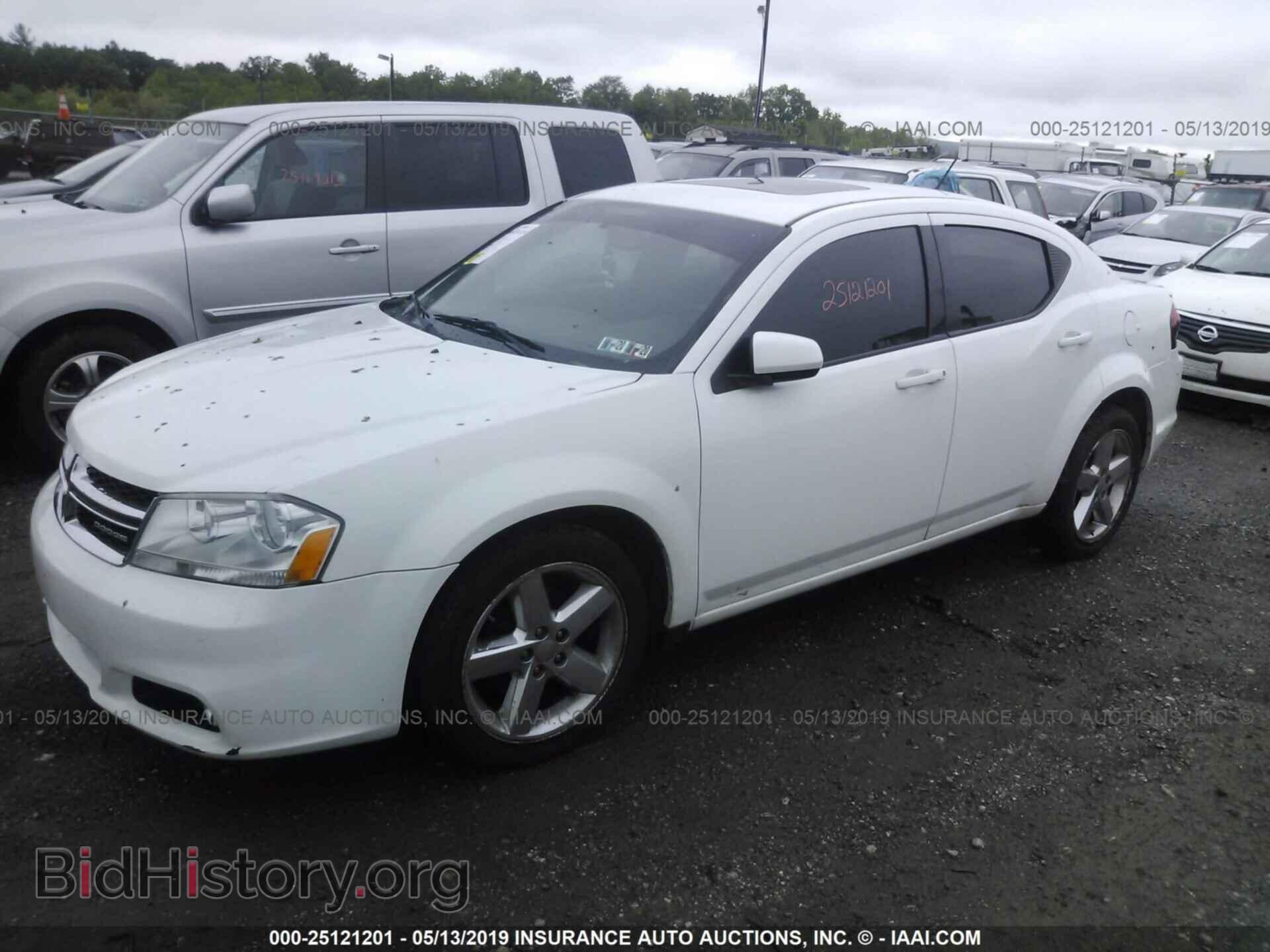 2011 DODGE AVENGER - VIN: 1B3BD2FG8BN574253 - Фото 2