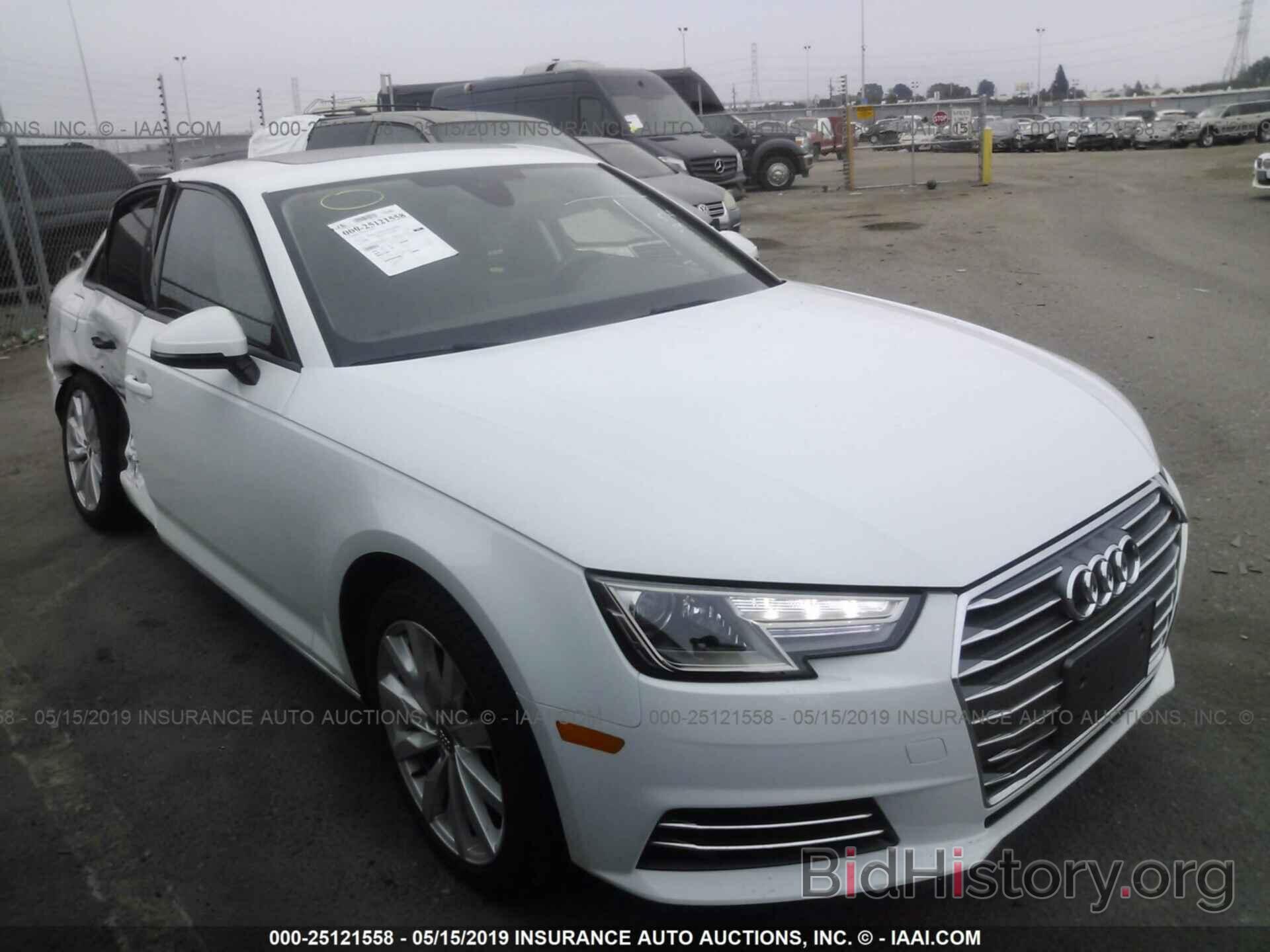 Photo WAUGMAF47HN069556 - AUDI A4 2017