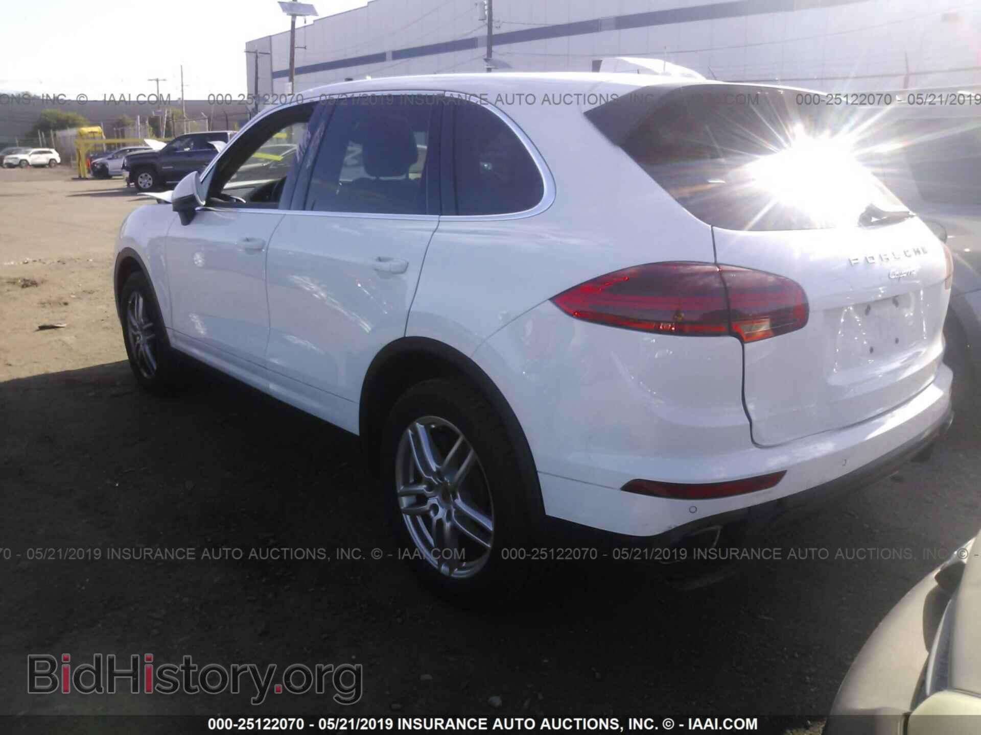 2016 PORSCHE CAYENNE - VIN: WP1AA2A22GLA01784 - Фото 3