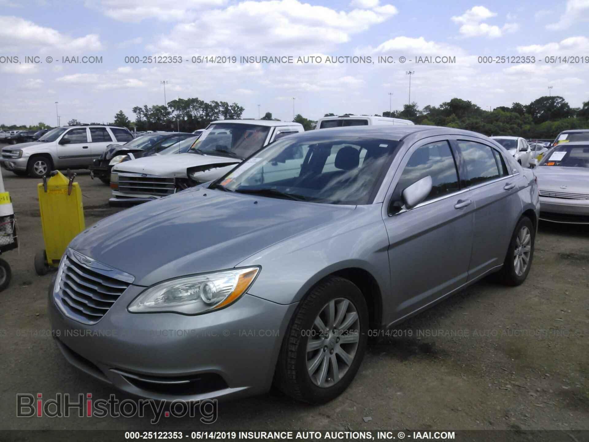 2013 CHRYSLER 200 - VIN: 1C3CCBBB8DN760852 - Photo 2