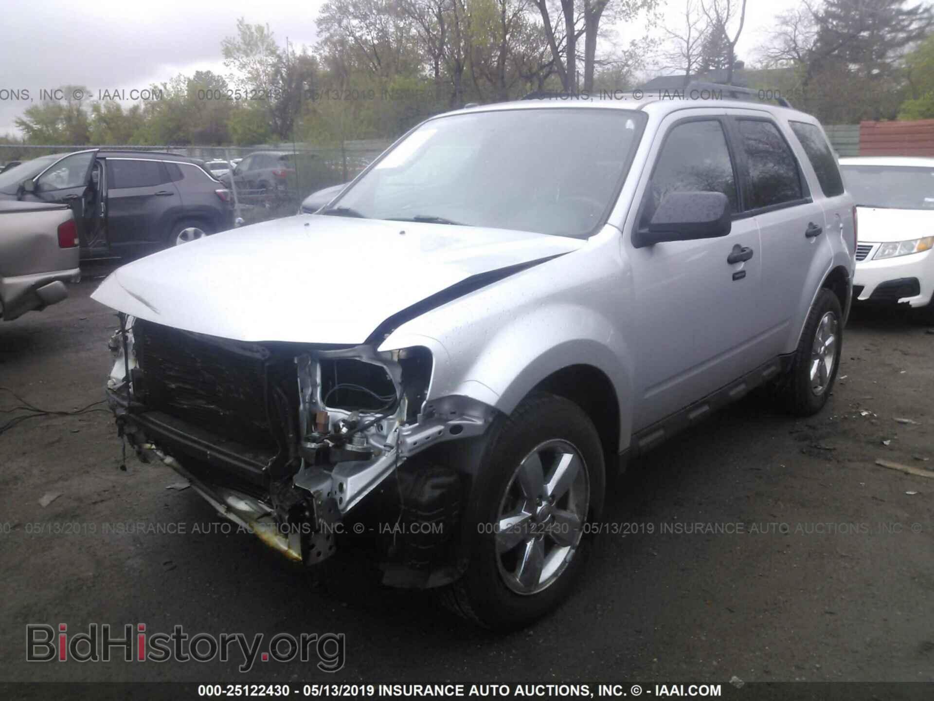 2011 FORD ESCAPE - VIN: 1FMCU0D71BKA97723 - Фото 2