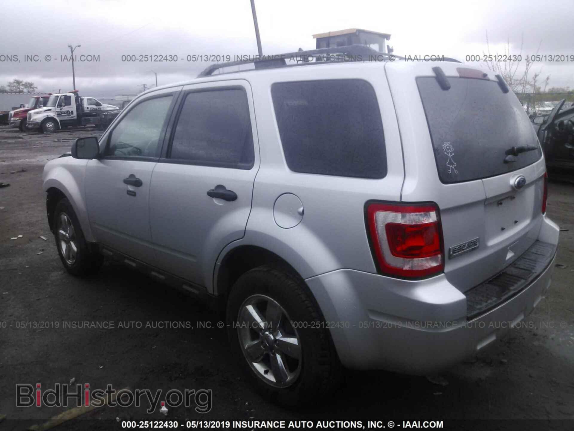 2011 FORD ESCAPE - VIN: 1FMCU0D71BKA97723 - Фото 3