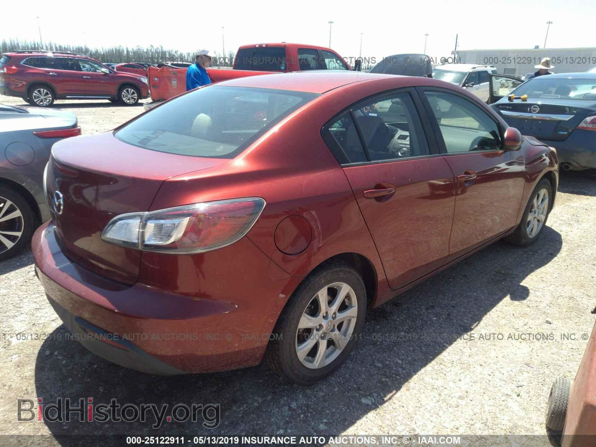 2011 MAZDA 3 - VIN: JM1BL1VF7B1440992 - Photo 4