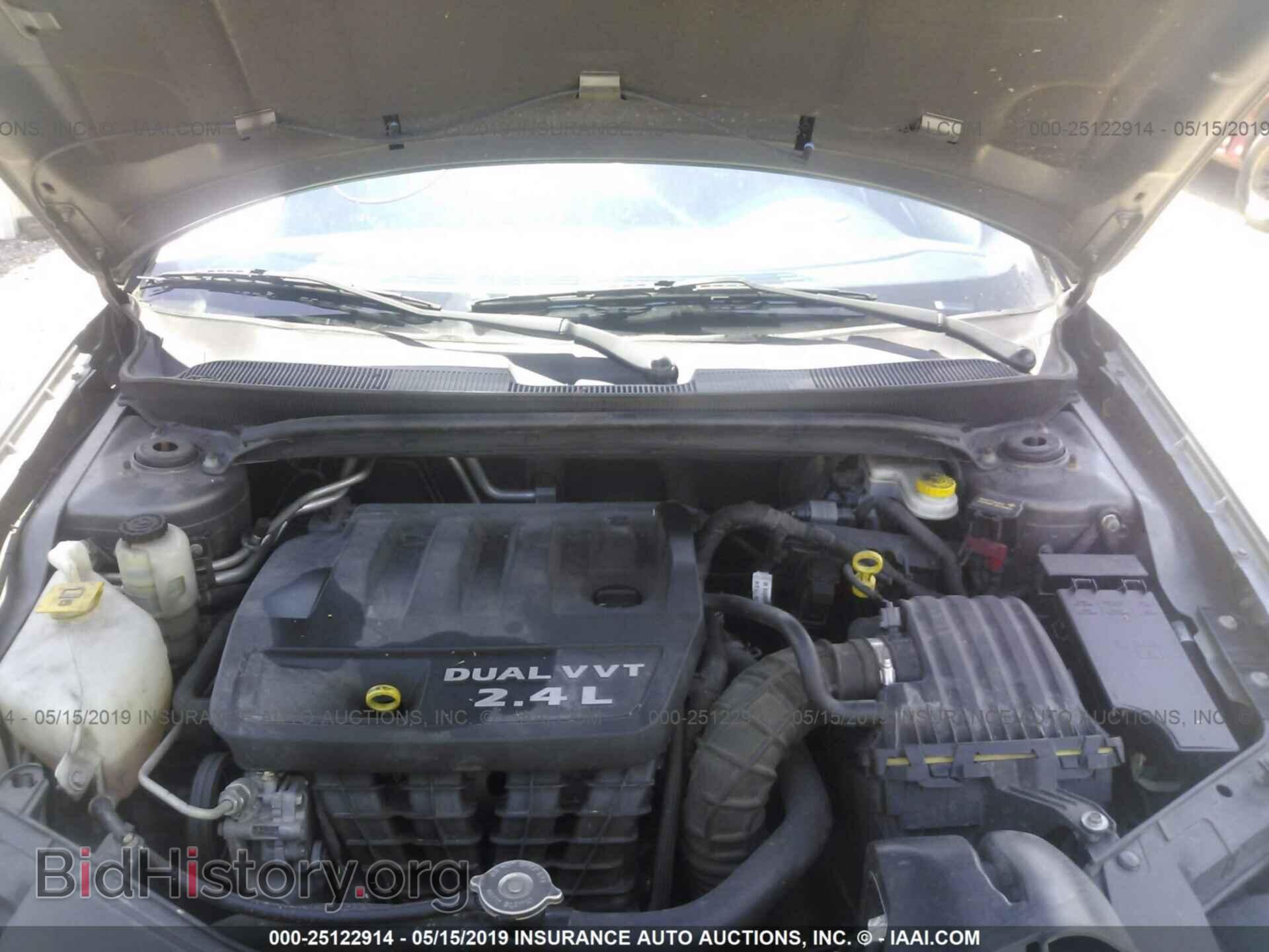 2012 CHRYSLER 200 - VIN: 1C3CCBAB5CN261989 - Фото 10