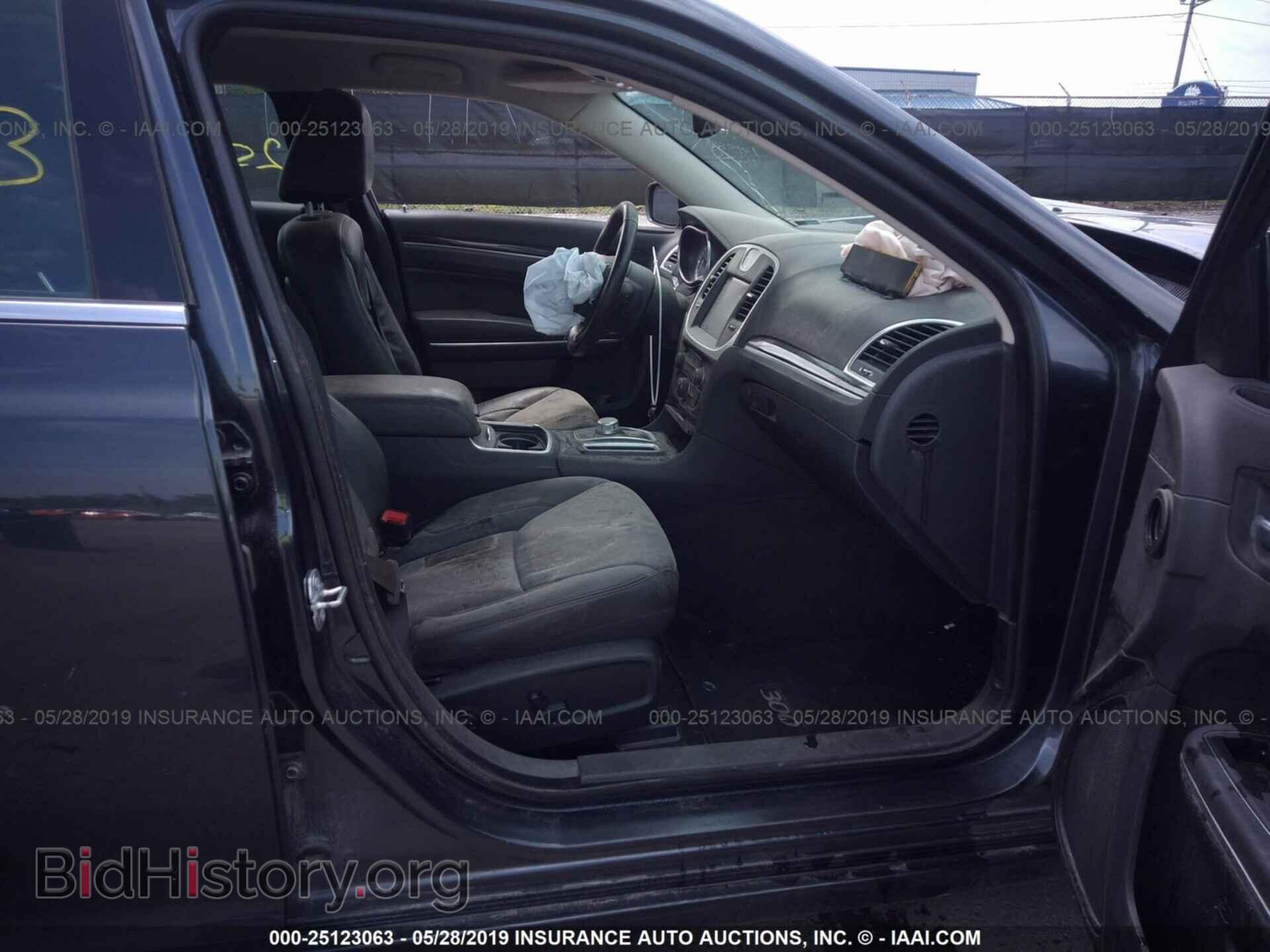 2016 CHRYSLER 300 - VIN: 2C3CCARG7GH191386 - Фото 5