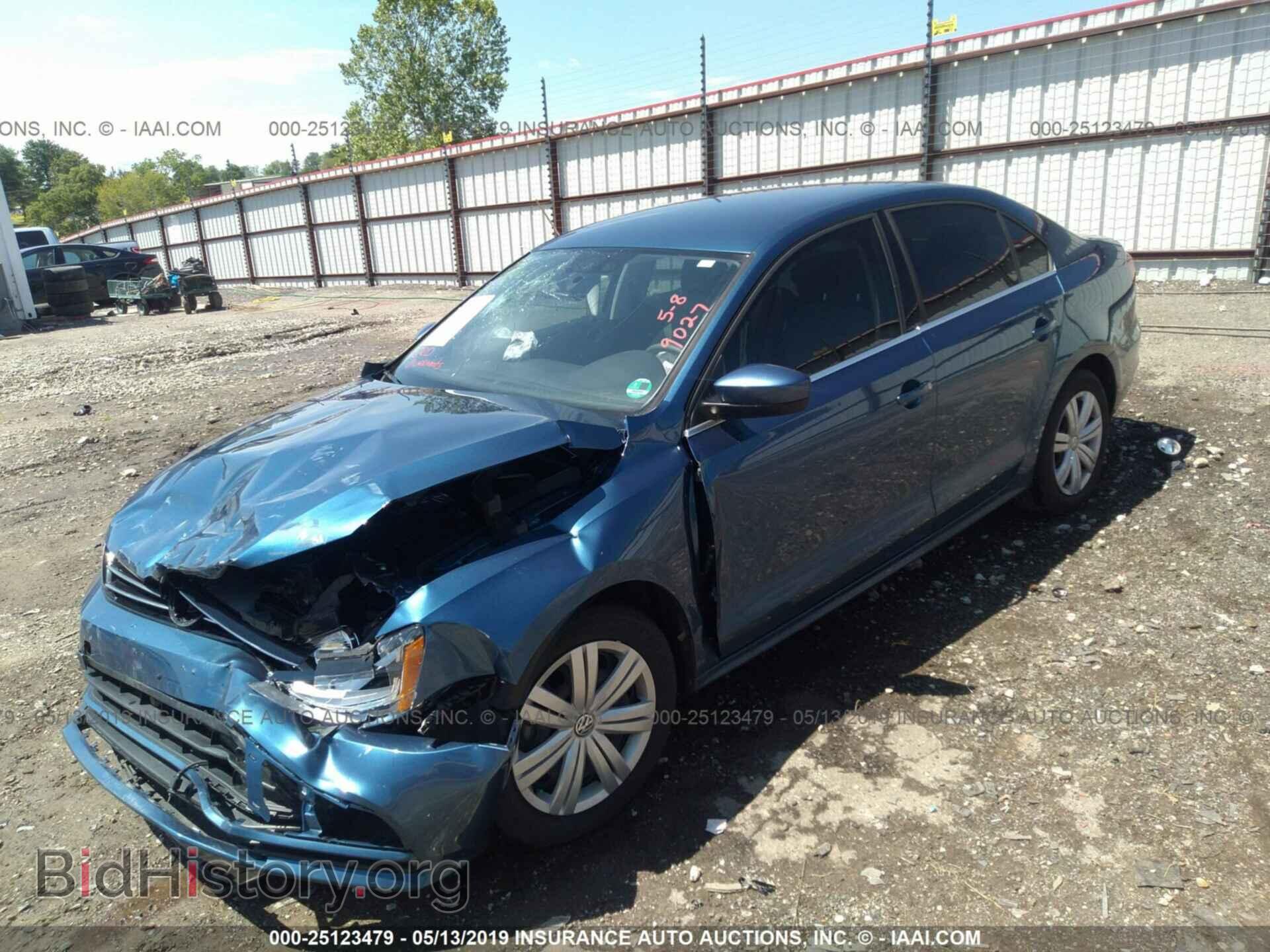 2017 VOLKSWAGEN JETTA - VIN: 3VW2B7AJ2HM339027 - Photo 2