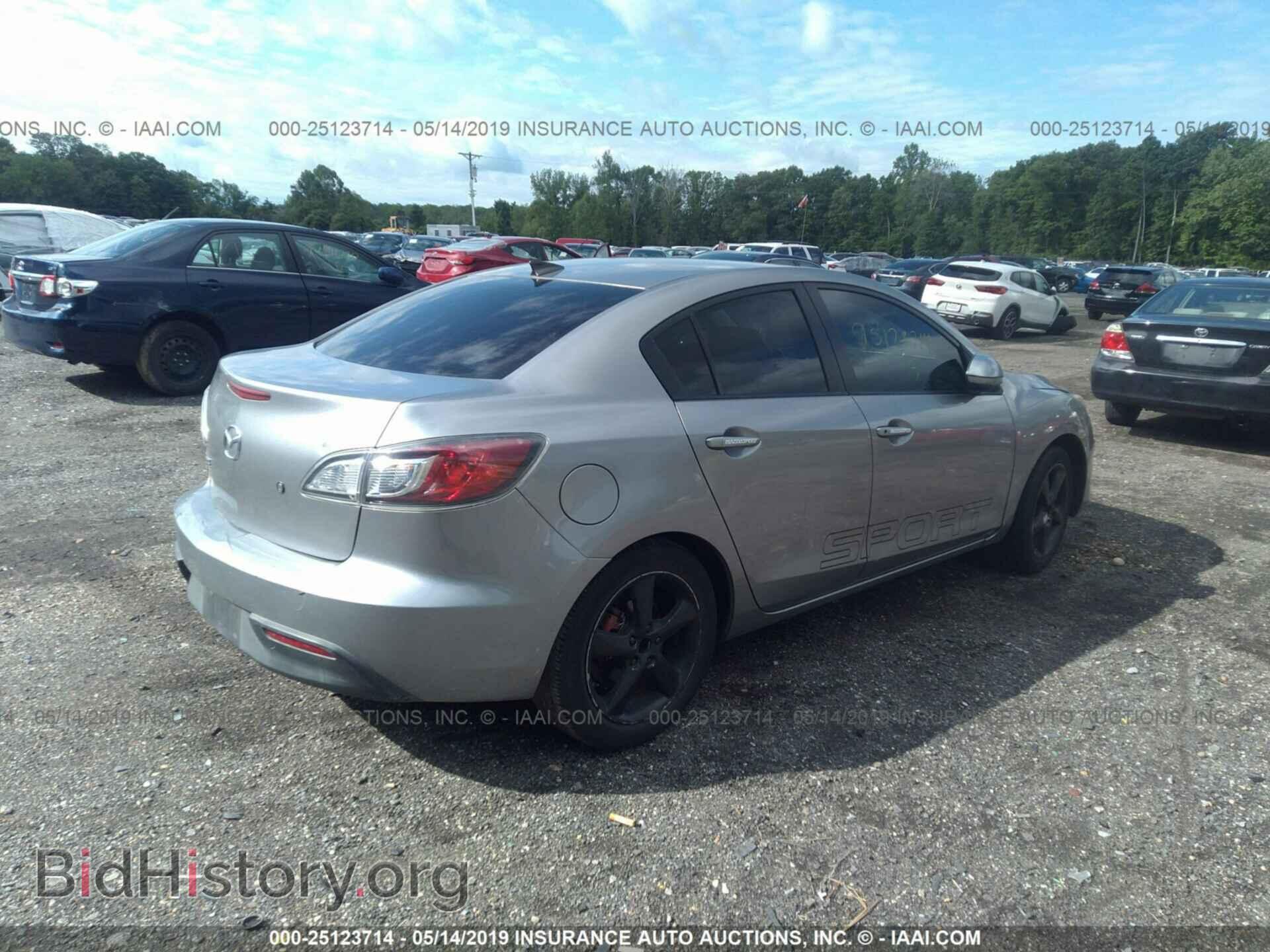 2011 MAZDA 3 - VIN: JM1BL1UG3B1900191 - Photo 4