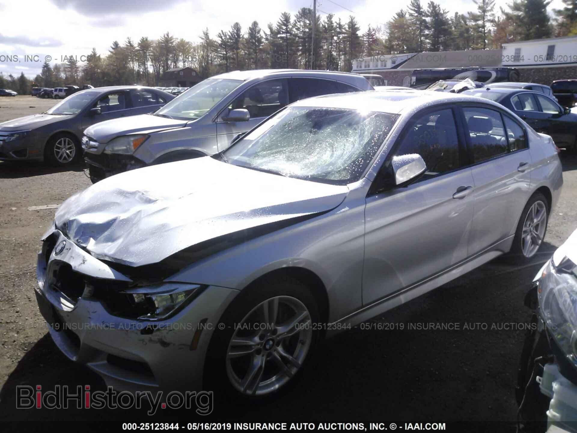 2015 BMW 328 - VIN: WBA3B3G55FNT19834 - Фото 2