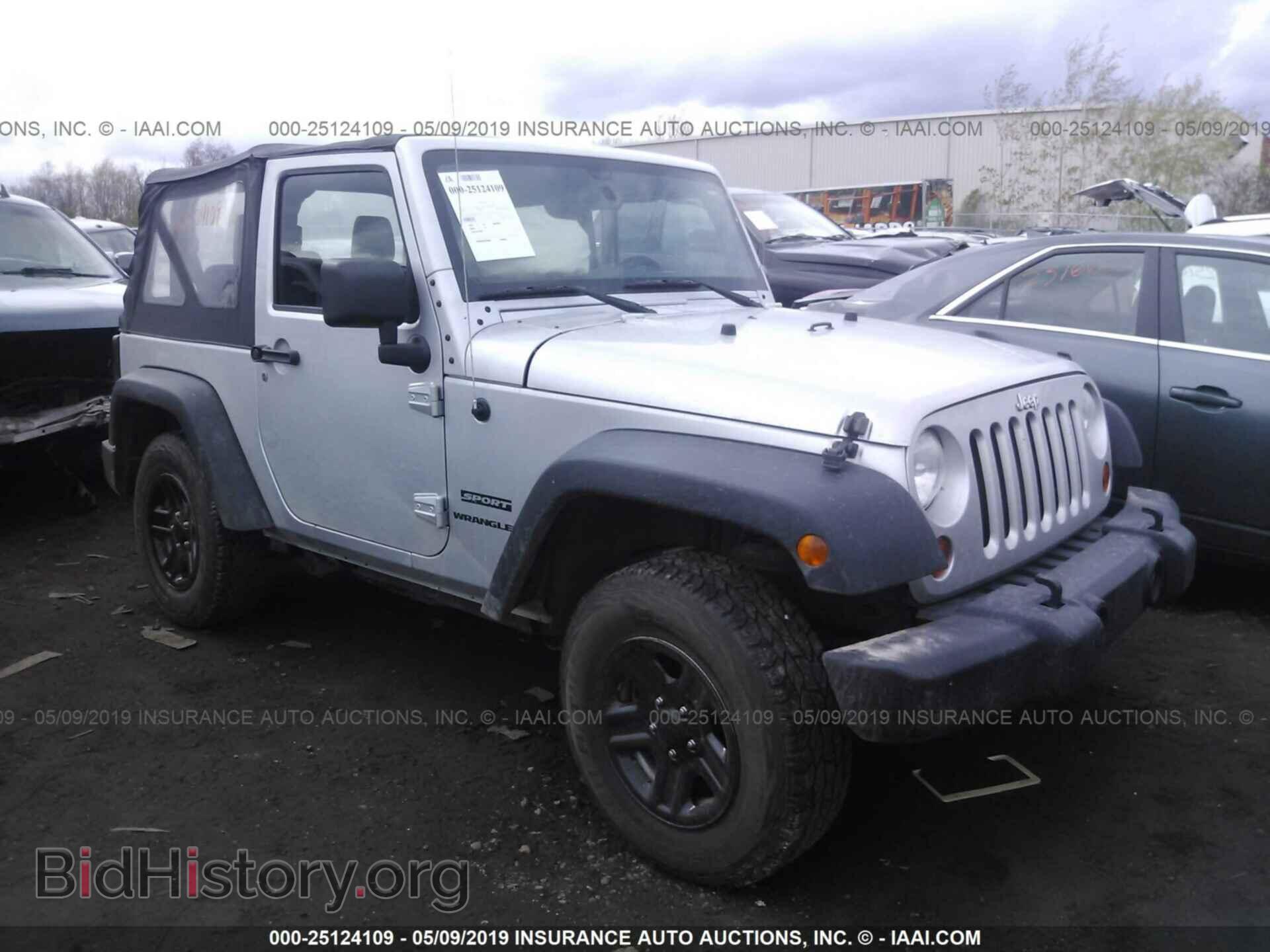 Photo 1J4AA2D10BL610900 - JEEP WRANGLER 2011