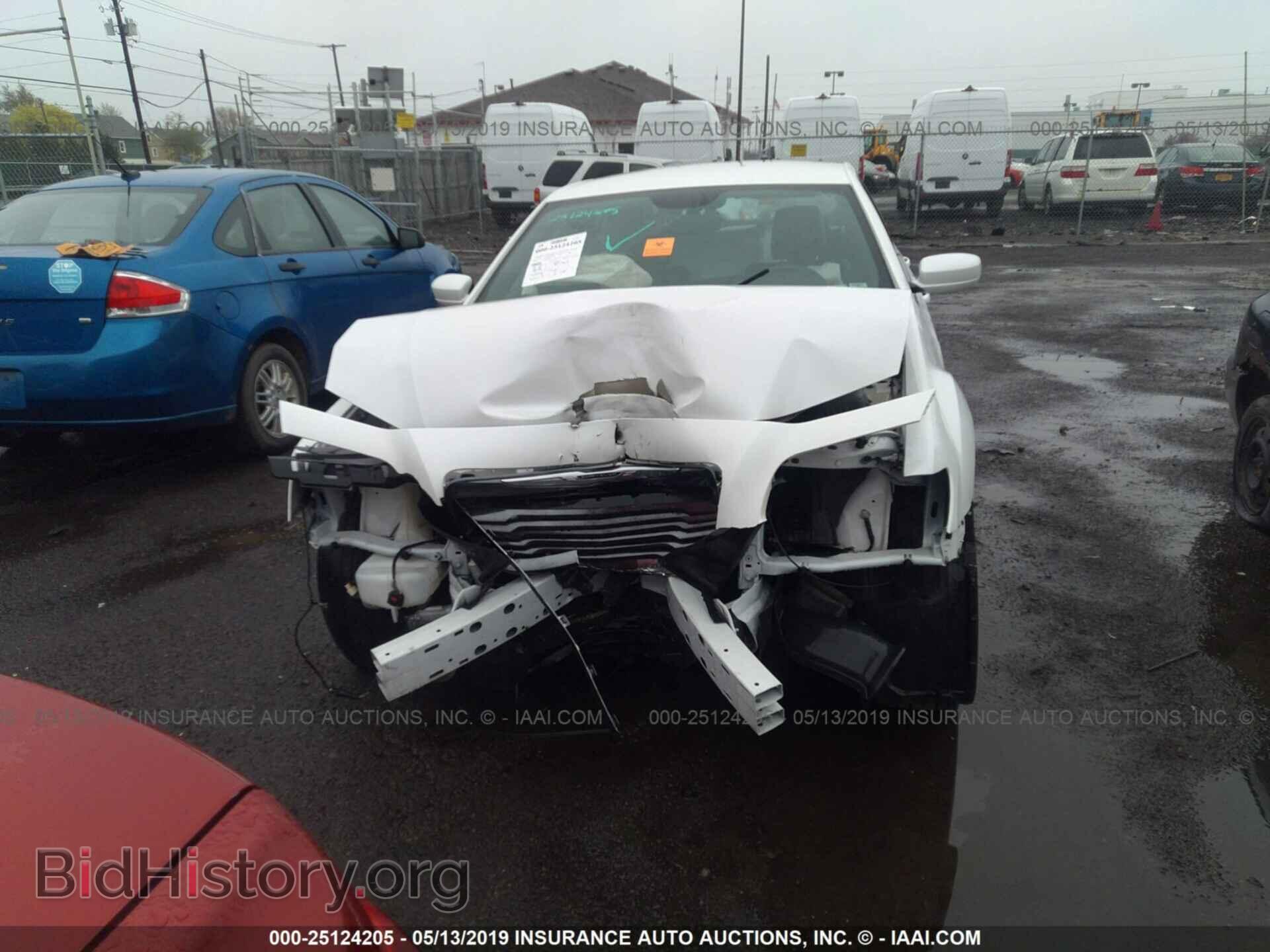 2014 CHRYSLER 300 - VIN: 2C3CCAGG0EH366027 - Фото 6