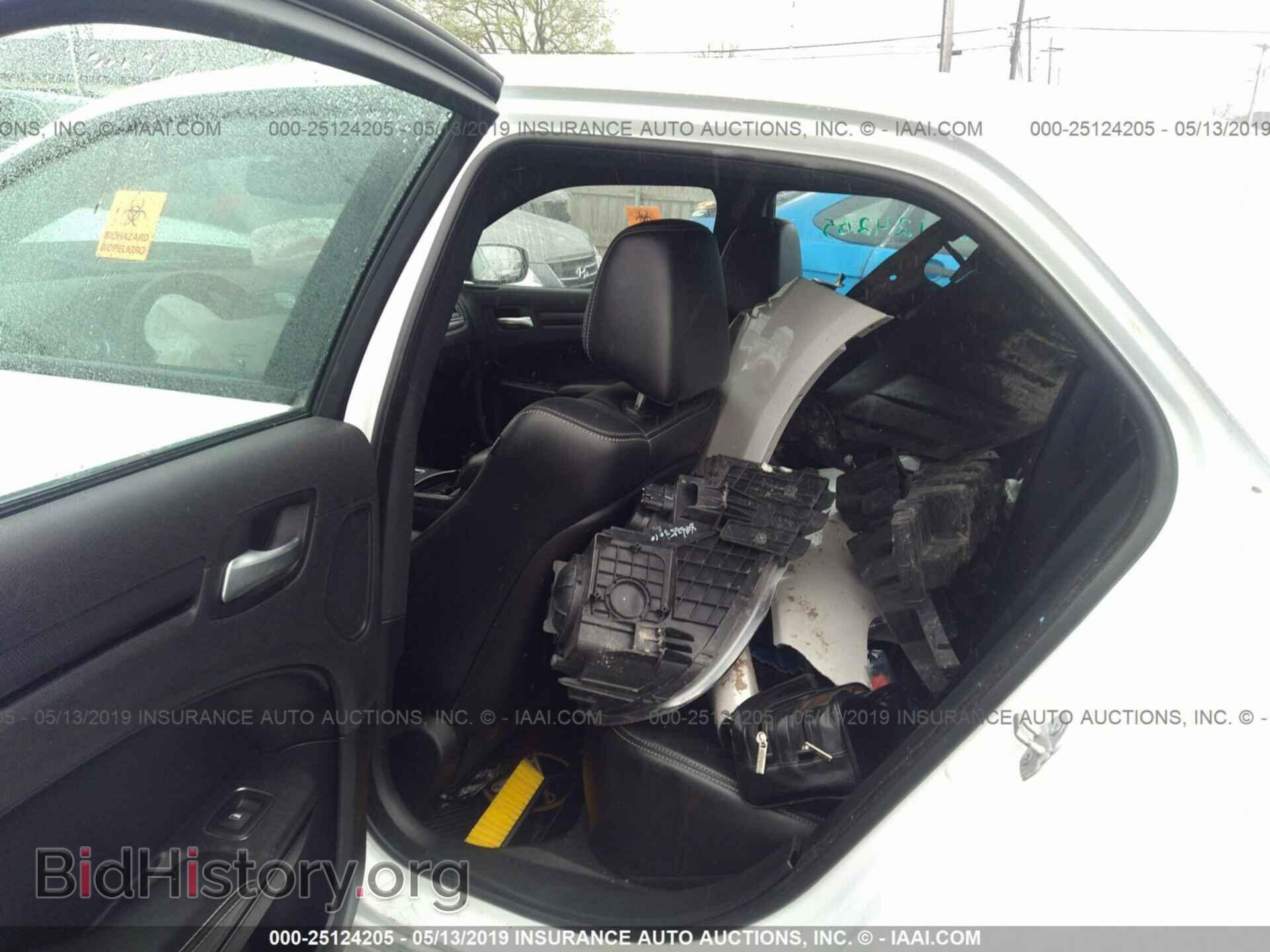 2014 CHRYSLER 300 - VIN: 2C3CCAGG0EH366027 - Фото 8