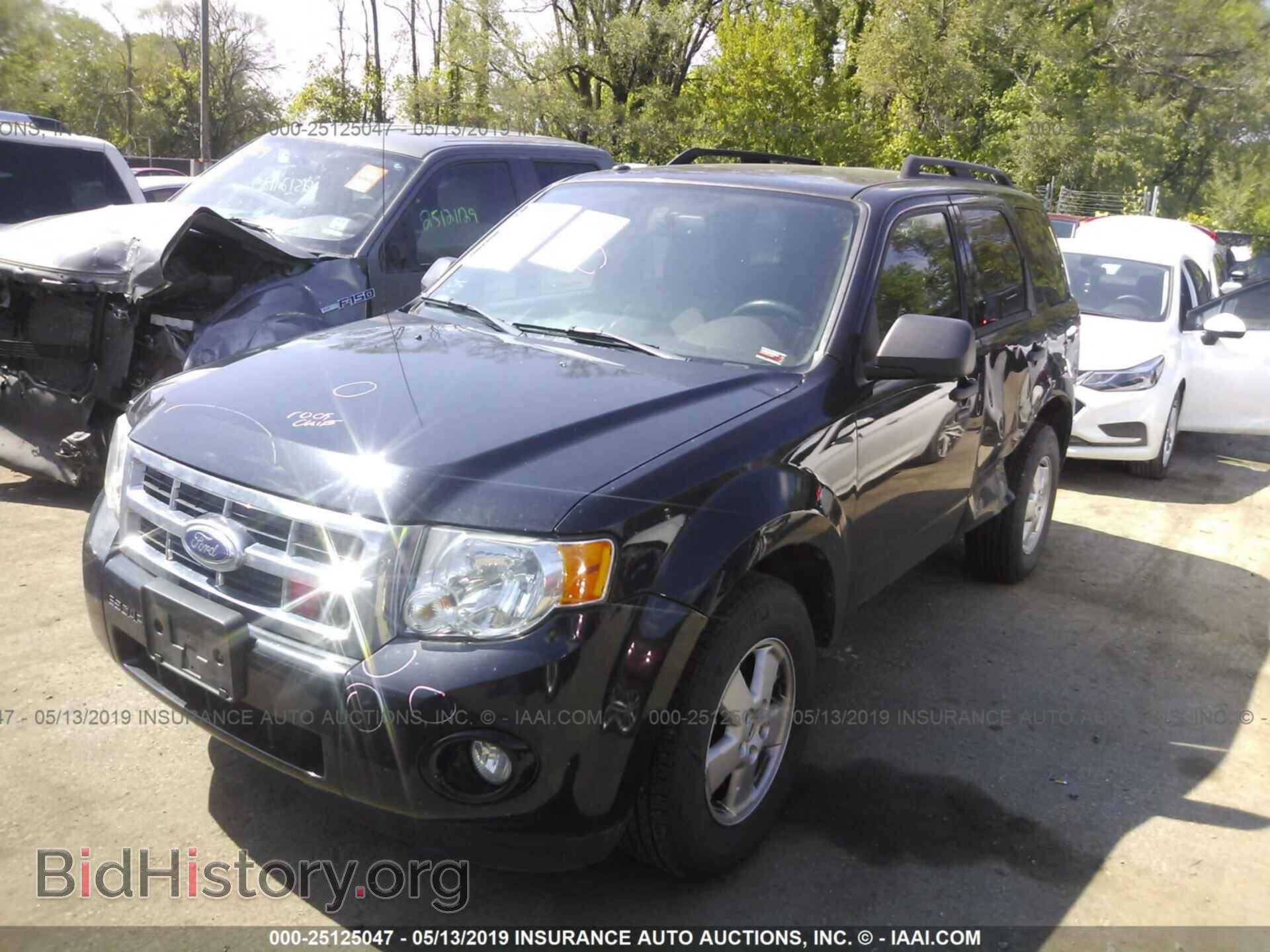 2011 FORD ESCAPE - VIN: 1FMCU0D75BKC04322 - Фото 2