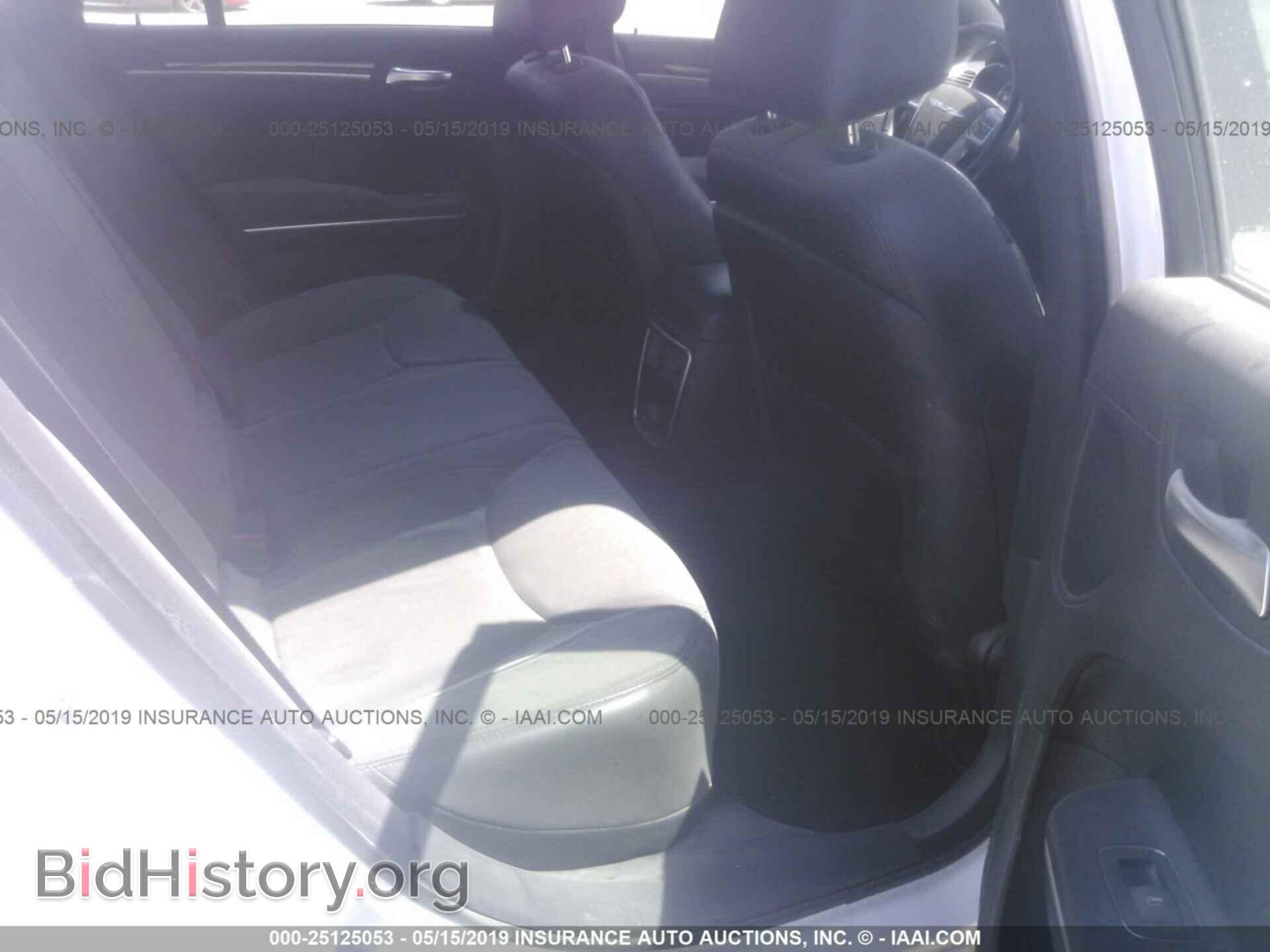 2013 CHRYSLER 300 - VIN: 2C3CCAAG5DH527186 - Фото 8