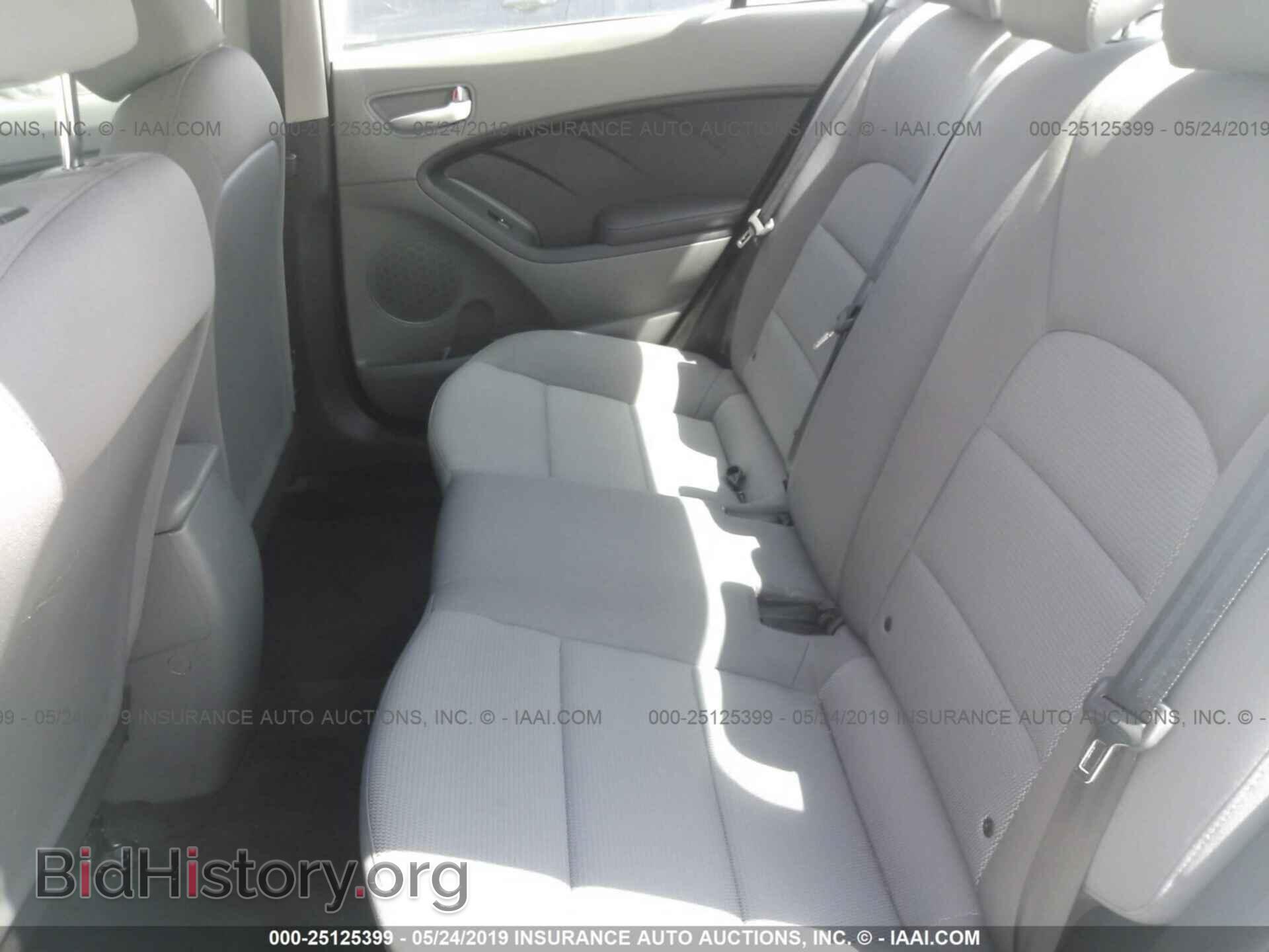 2017 KIA FORTE - VIN: 3KPFK4A75HE079787 - Photo 8