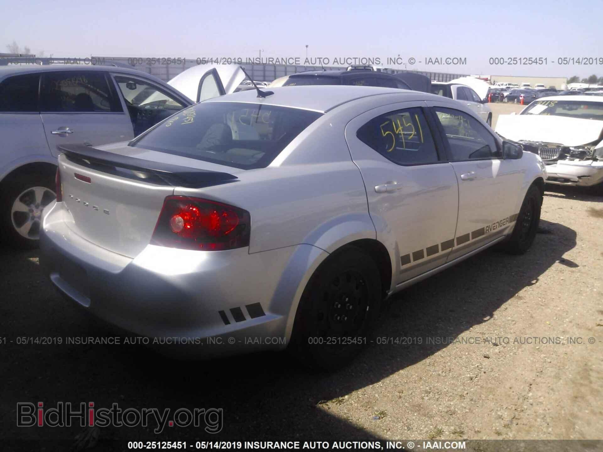 2011 DODGE AVENGER - VIN: 1B3BD4FB2BN620708 - Photo 4