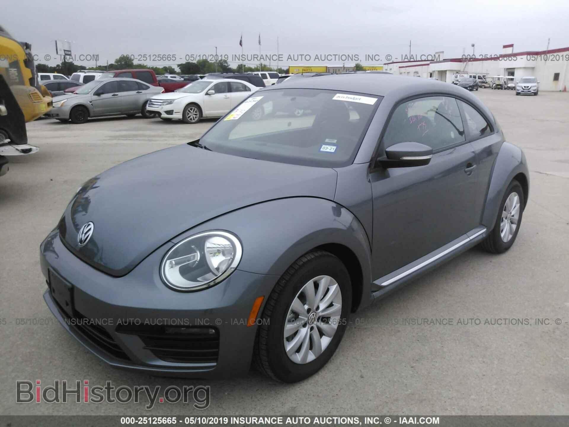2019 VOLKSWAGEN BEETLE - VIN: 3VWFD7AT0KM707709 - Фото 2