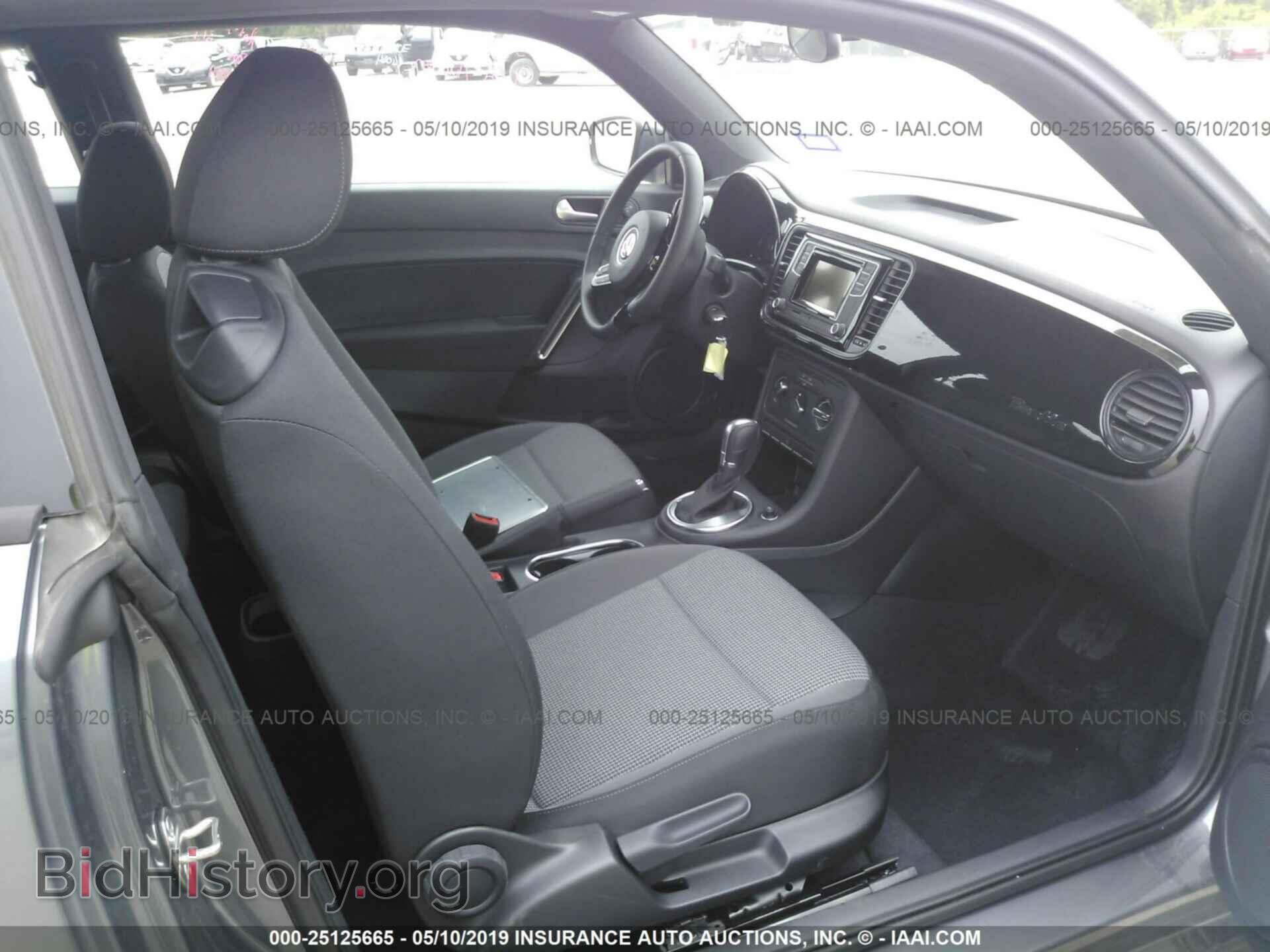 2019 VOLKSWAGEN BEETLE - VIN: 3VWFD7AT0KM707709 - Фото 5