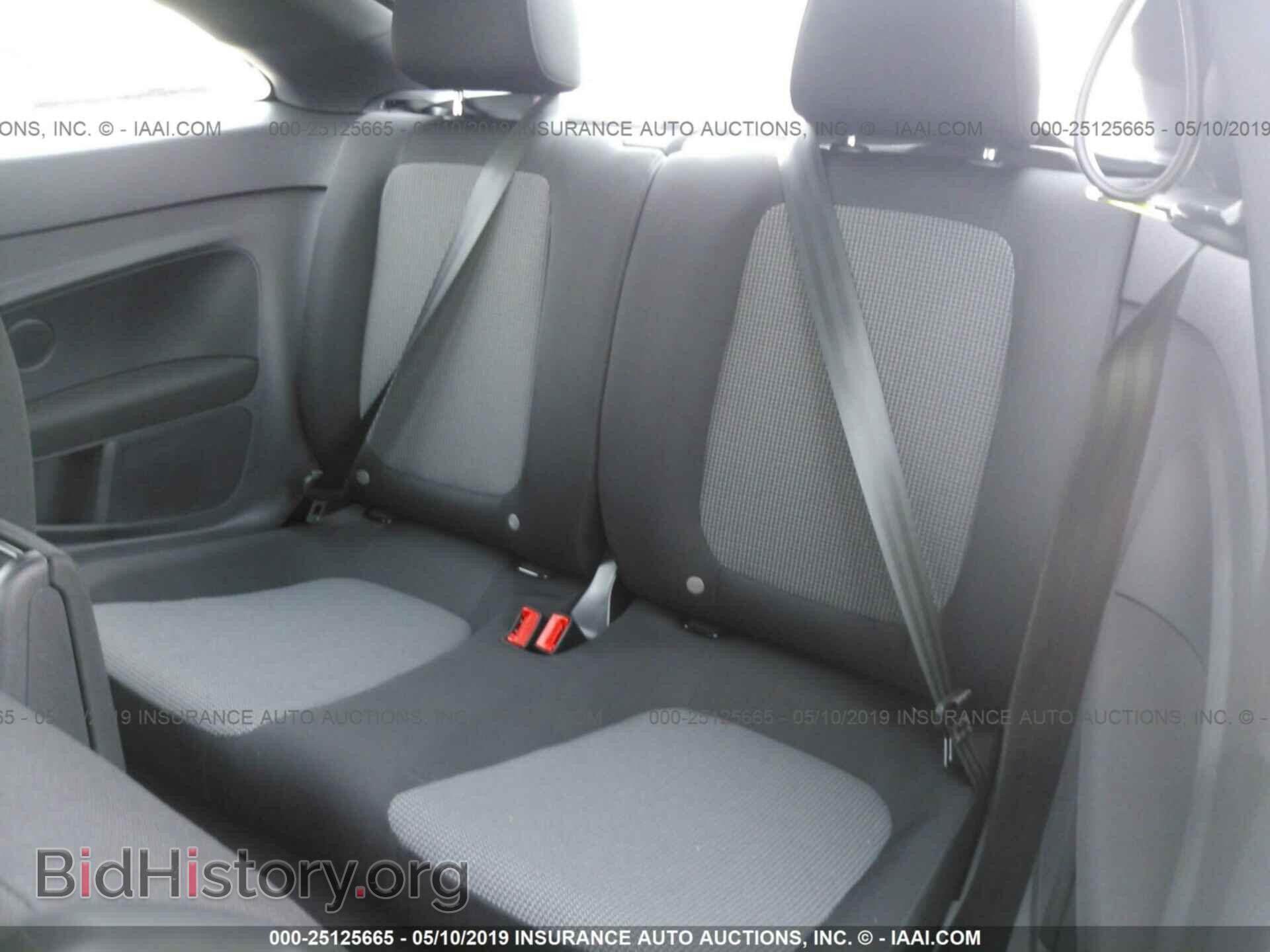 2019 VOLKSWAGEN BEETLE - VIN: 3VWFD7AT0KM707709 - Фото 8