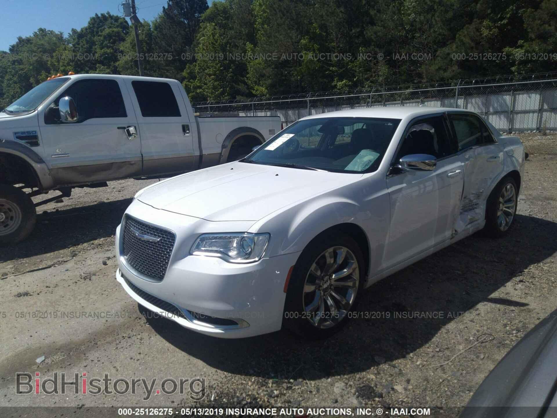 2018 CHRYSLER 300 - VIN: 2C3CCAAG8JH281908 - Фото 2