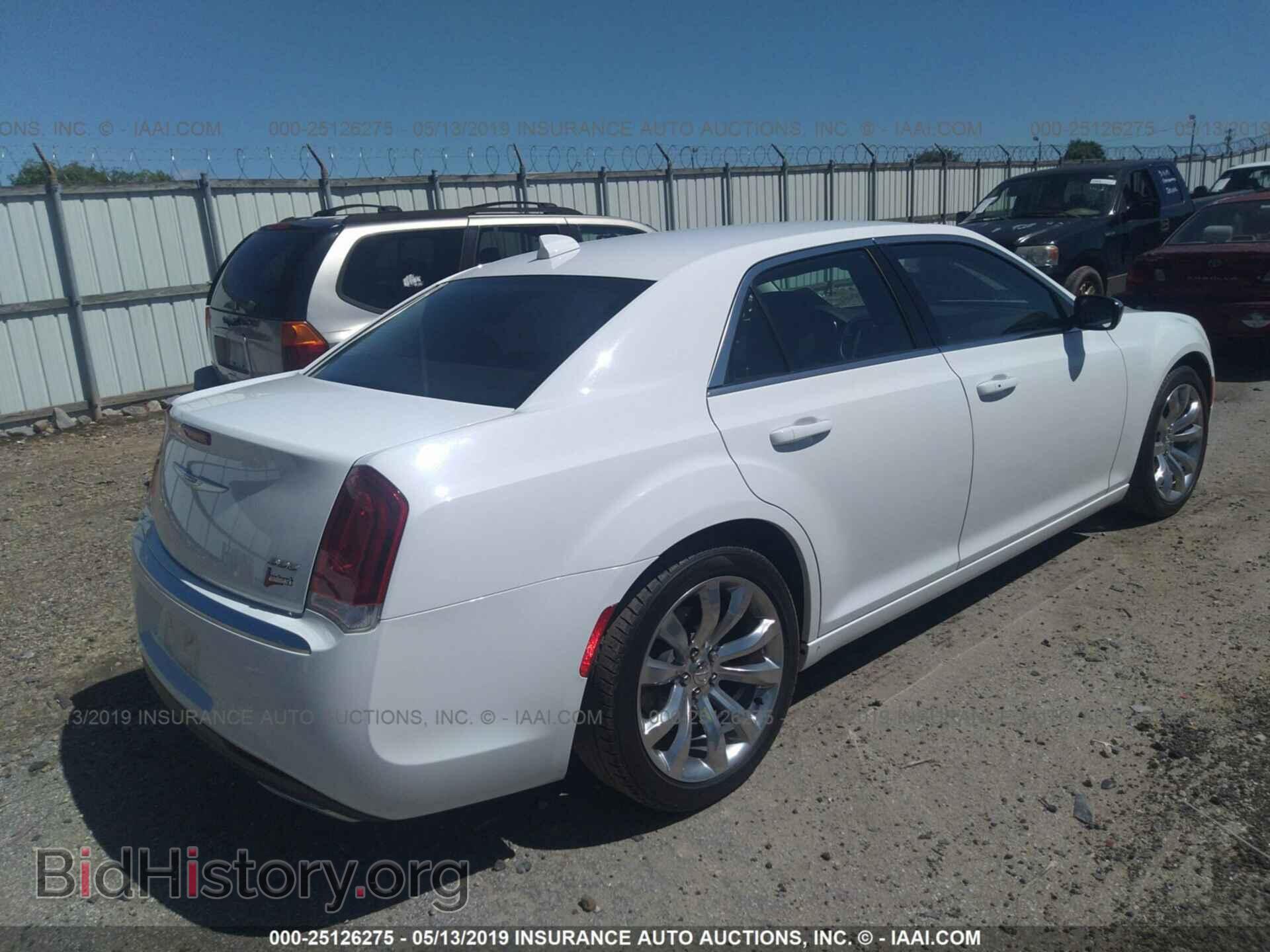 2018 CHRYSLER 300 - VIN: 2C3CCAAG8JH281908 - Фото 4