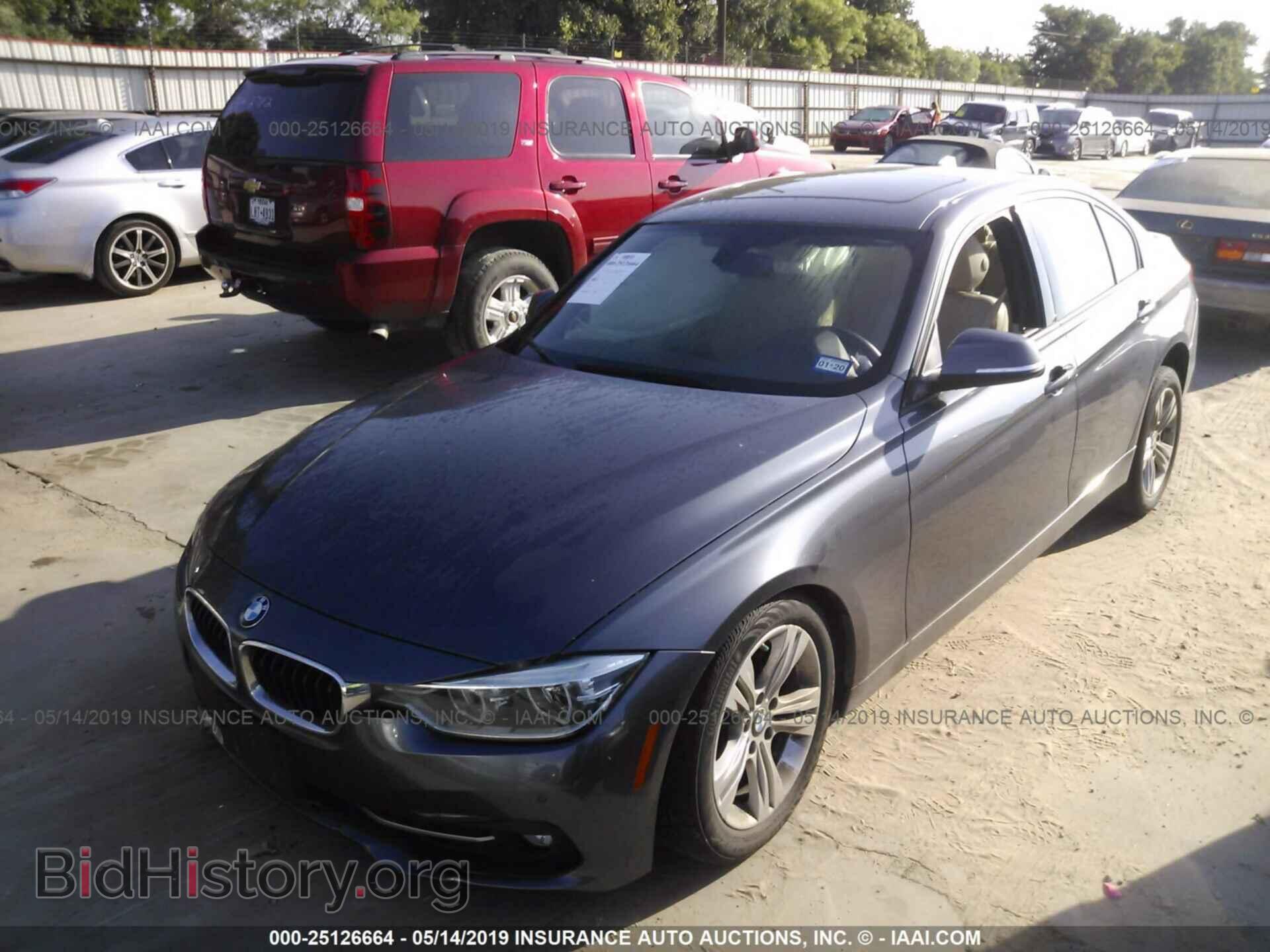 2016 BMW 328 - VIN: WBA8E9G59GNU28878 - Фото 2