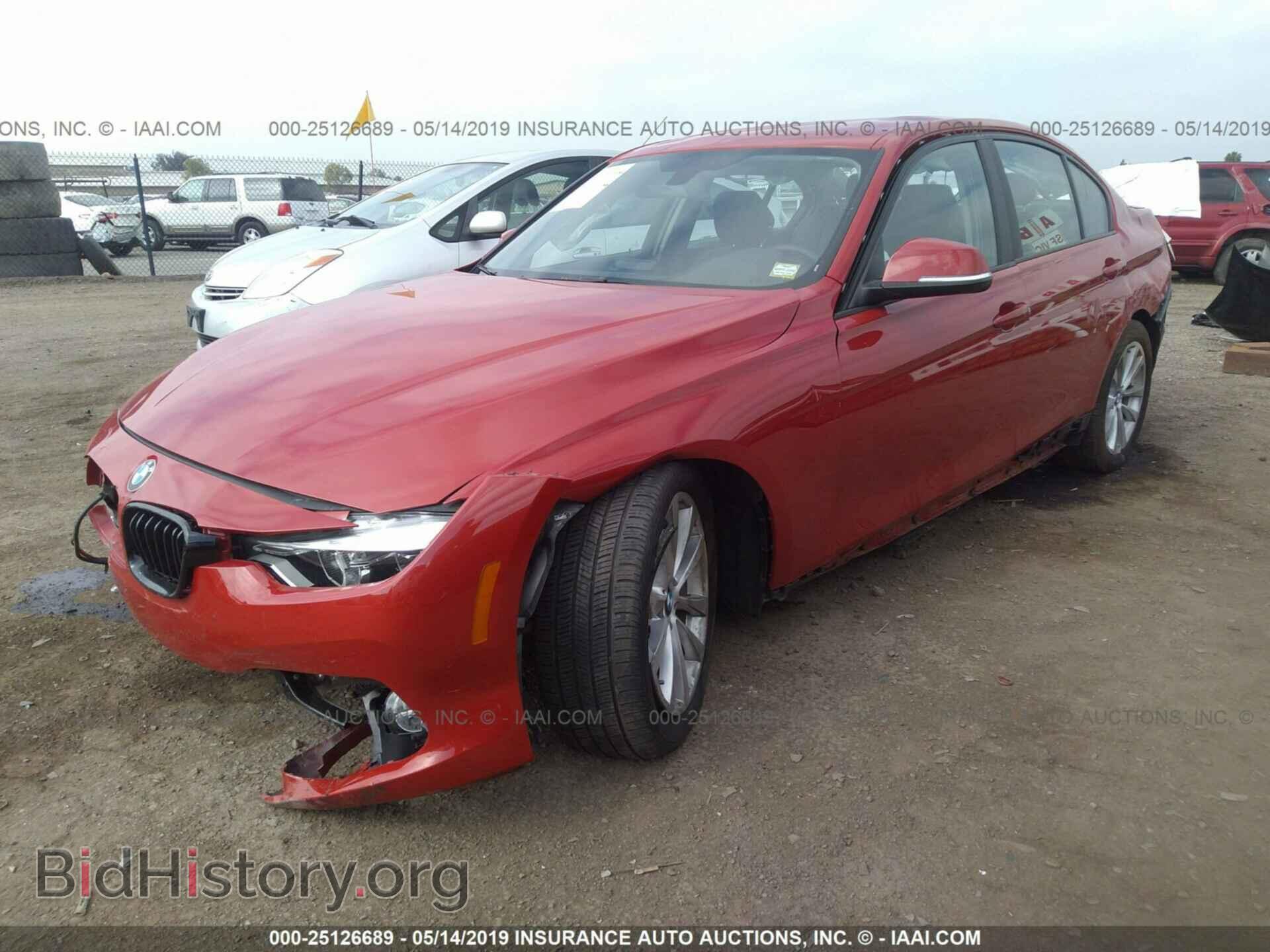 2018 BMW 320 - VIN: WBA8E1G54JNU90360 - Фото 2