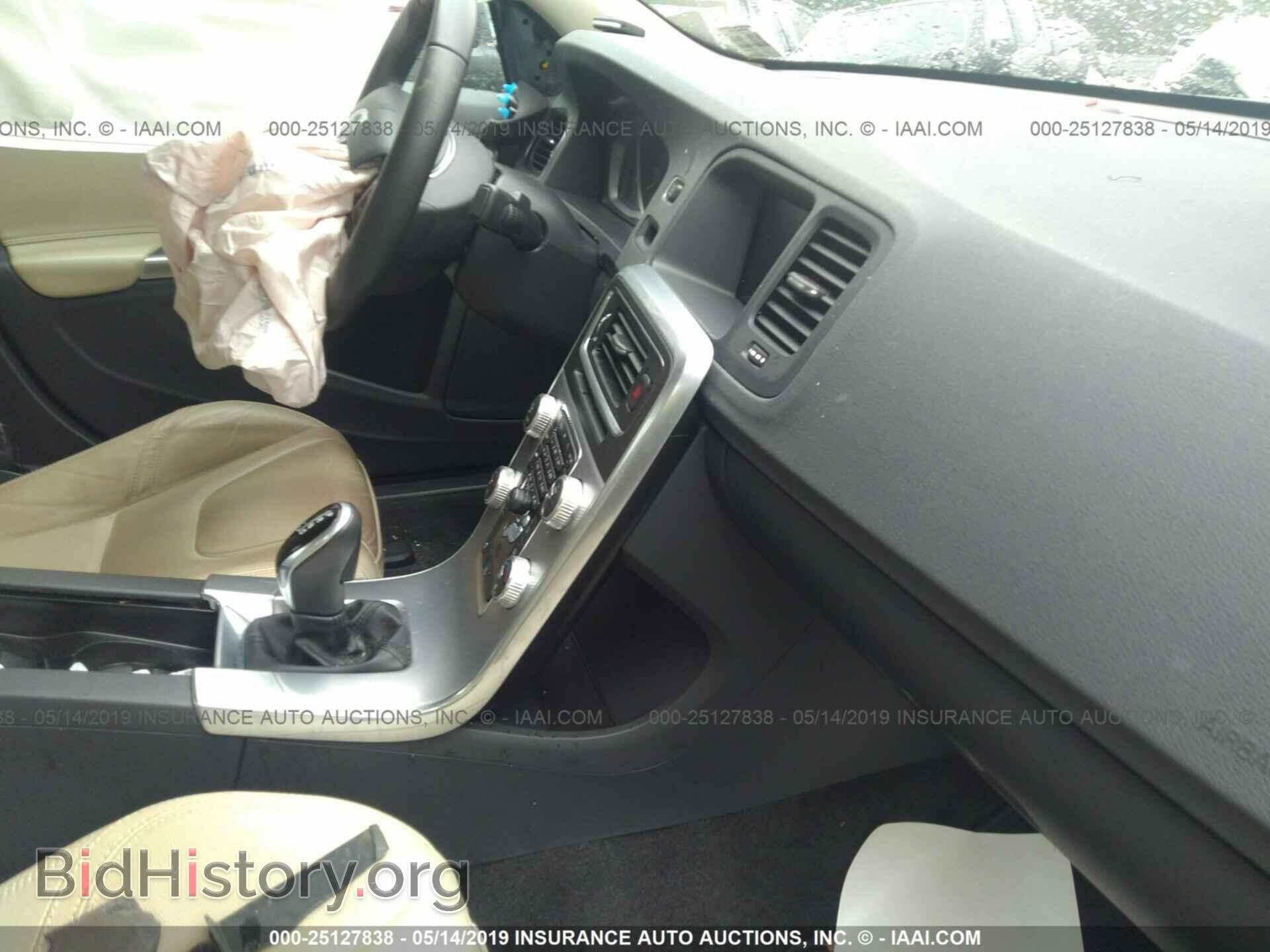 2017 VOLVO S60 - VIN: YV140MTL2H2433229 - Фото 5