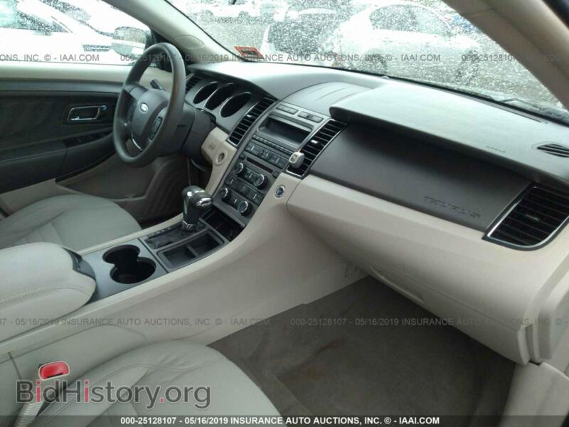 2011 Ford TAURUS (VIN 1FAHP2DW6BG130826) — photo 5 of 10