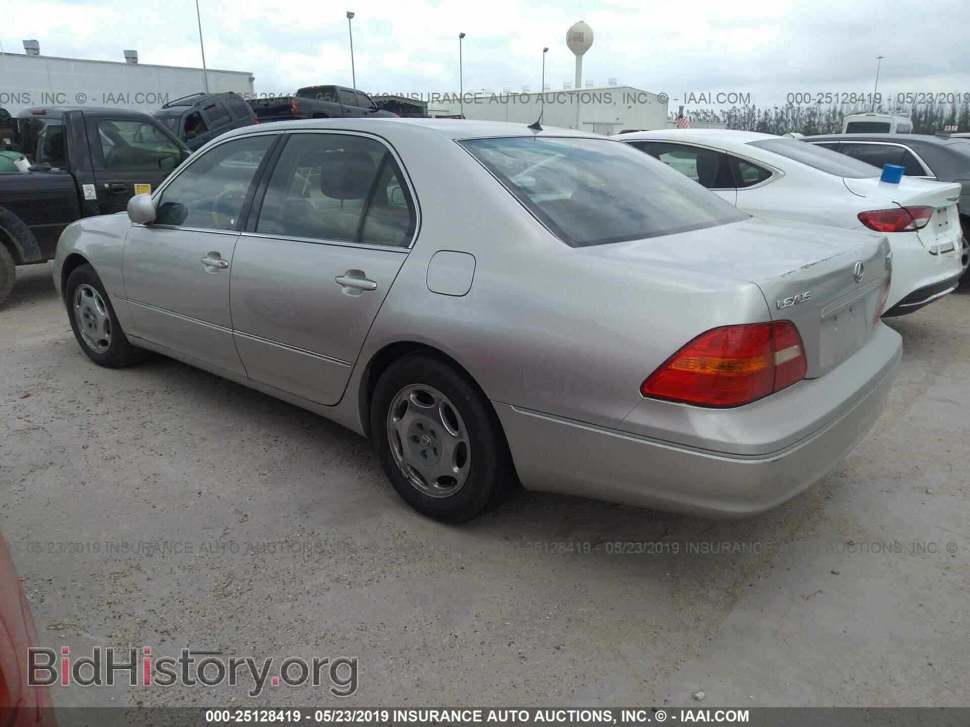 2001 LEXUS LS - VIN: JTHBN30F510047556 - Фото 3