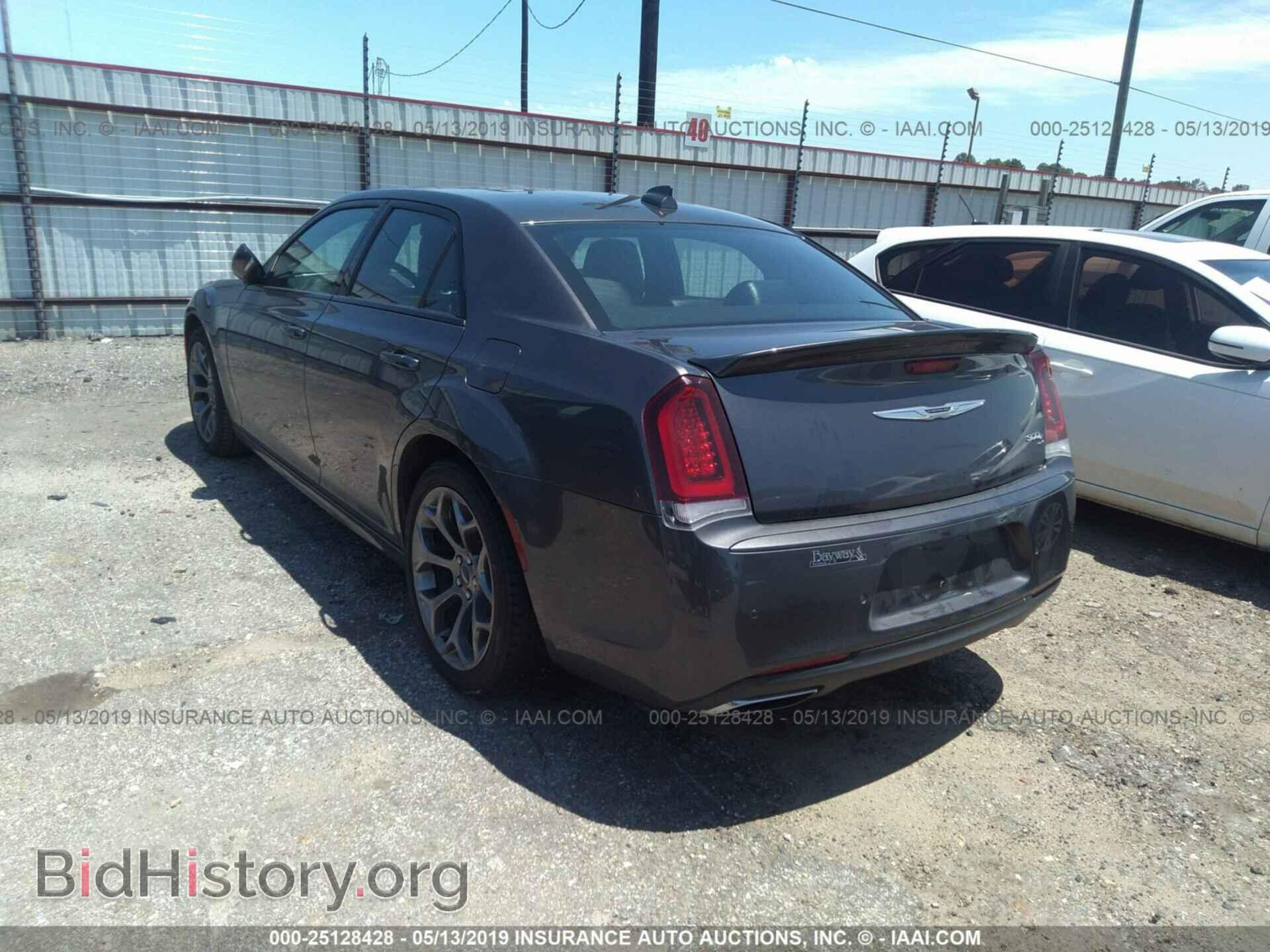 2018 CHRYSLER 300 - VIN: 2C3CCABG4JH269673 - Фото 3