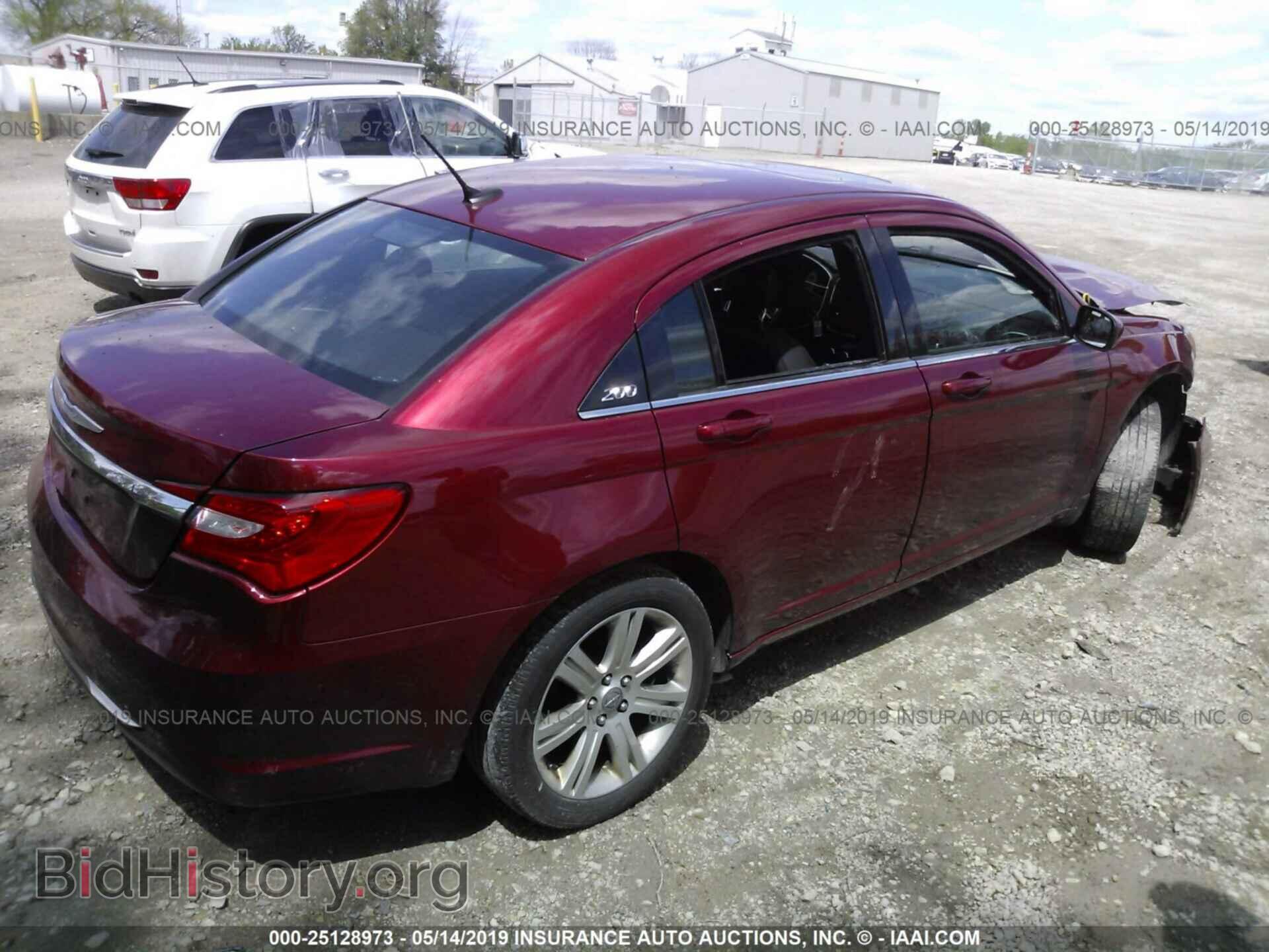 2012 CHRYSLER 200 - VIN: 1C3CCBBG4CN205925 - Фото 4