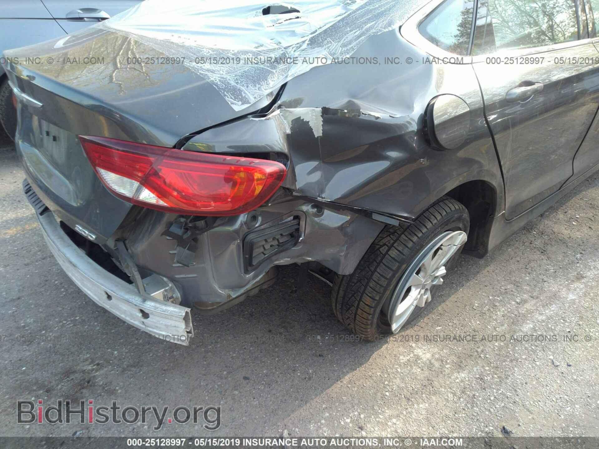 2015 CHRYSLER 200 - VIN: 1C3CCCAB3FN502846 - Фото 6