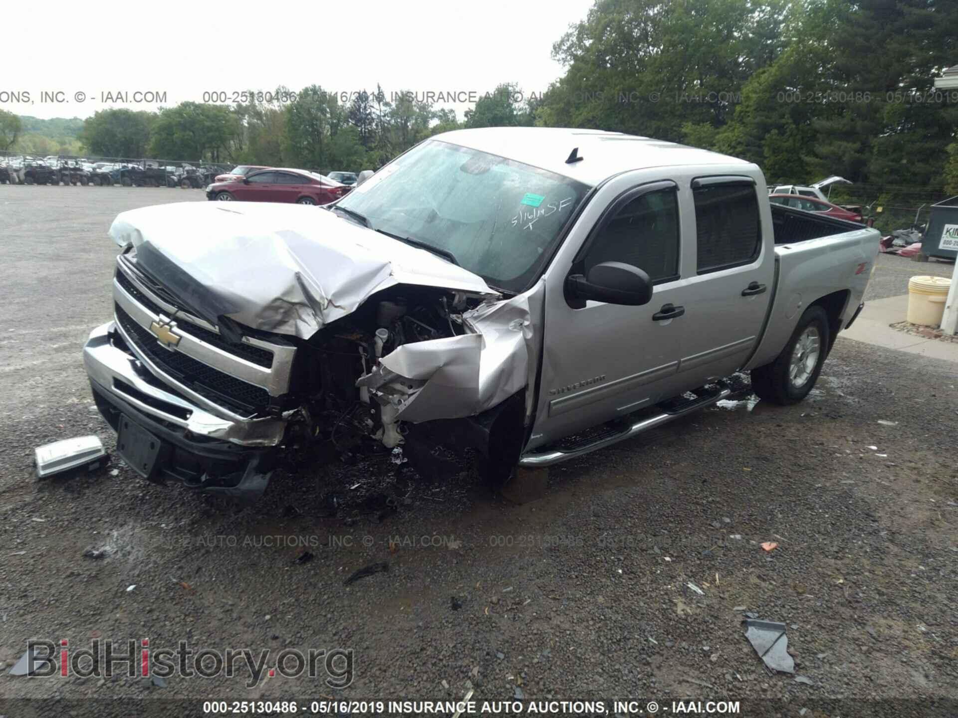 2011 CHEVROLET SILVERADO - VIN: 3GCPKSE37BG223013 - Фото 2
