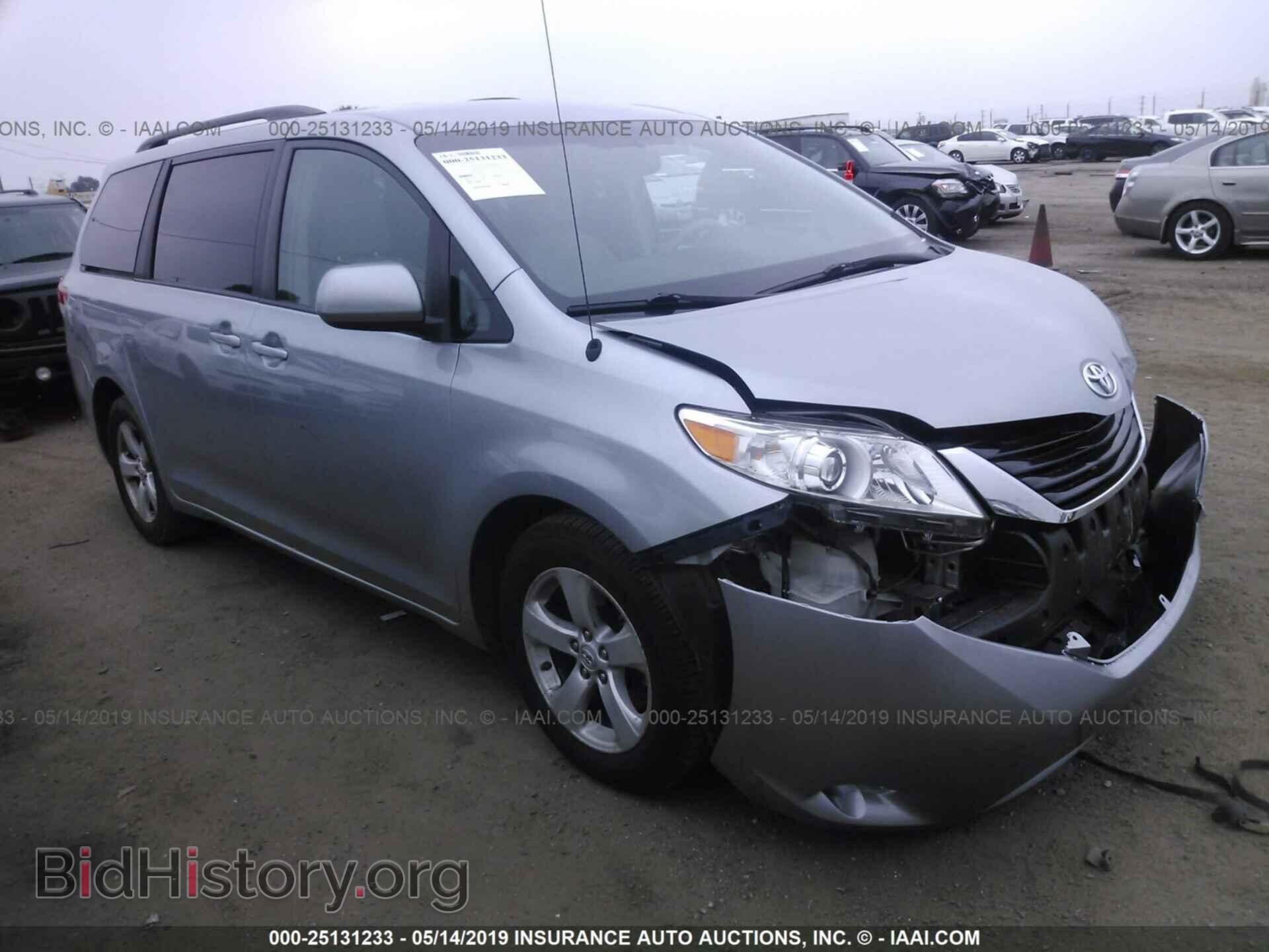 Фотография 5TDKK3DC1BS066985 - TOYOTA SIENNA 2011