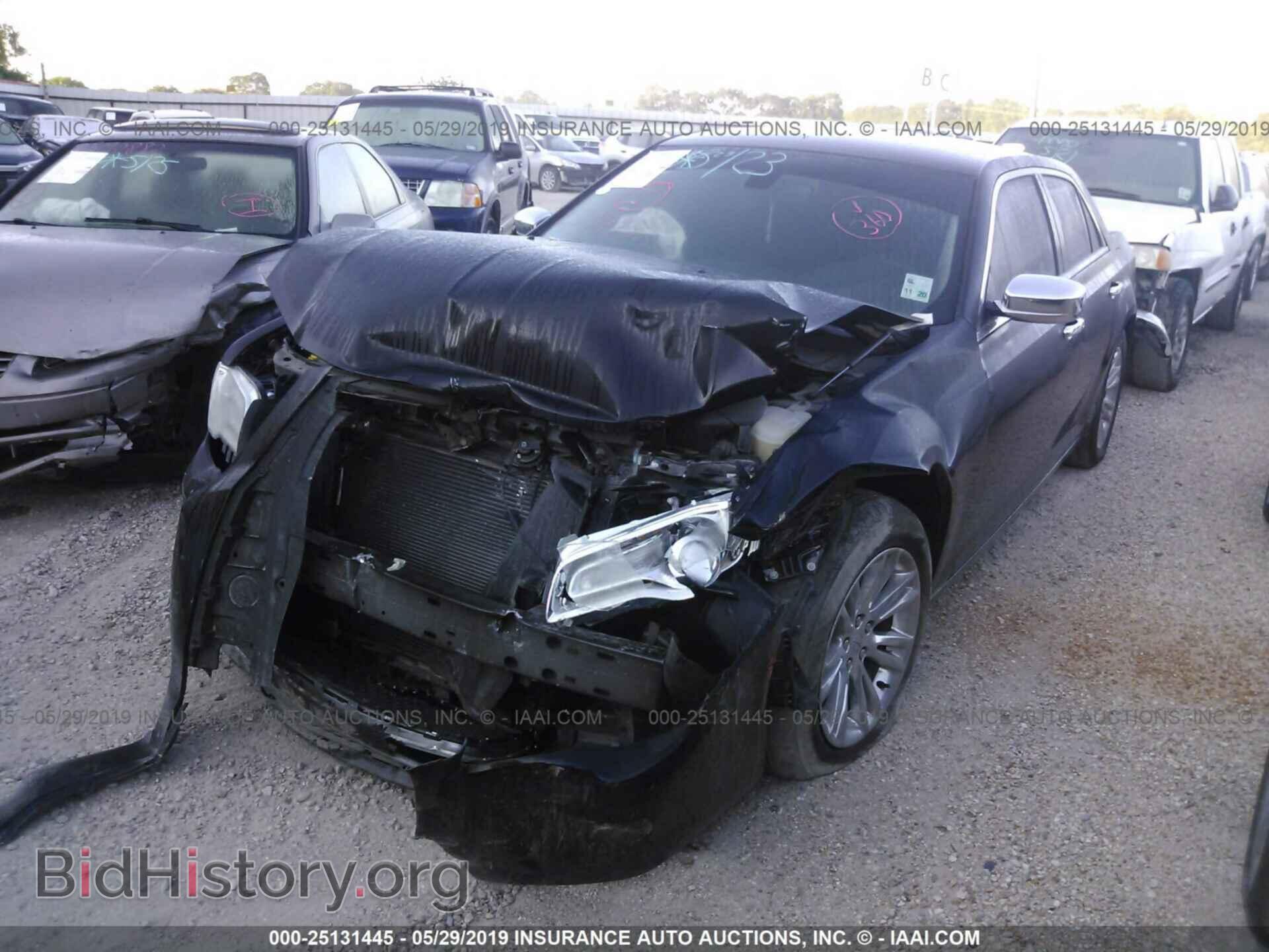2017 CHRYSLER 300 - VIN: 2C3CCAAG1HH645922 - Фото 2
