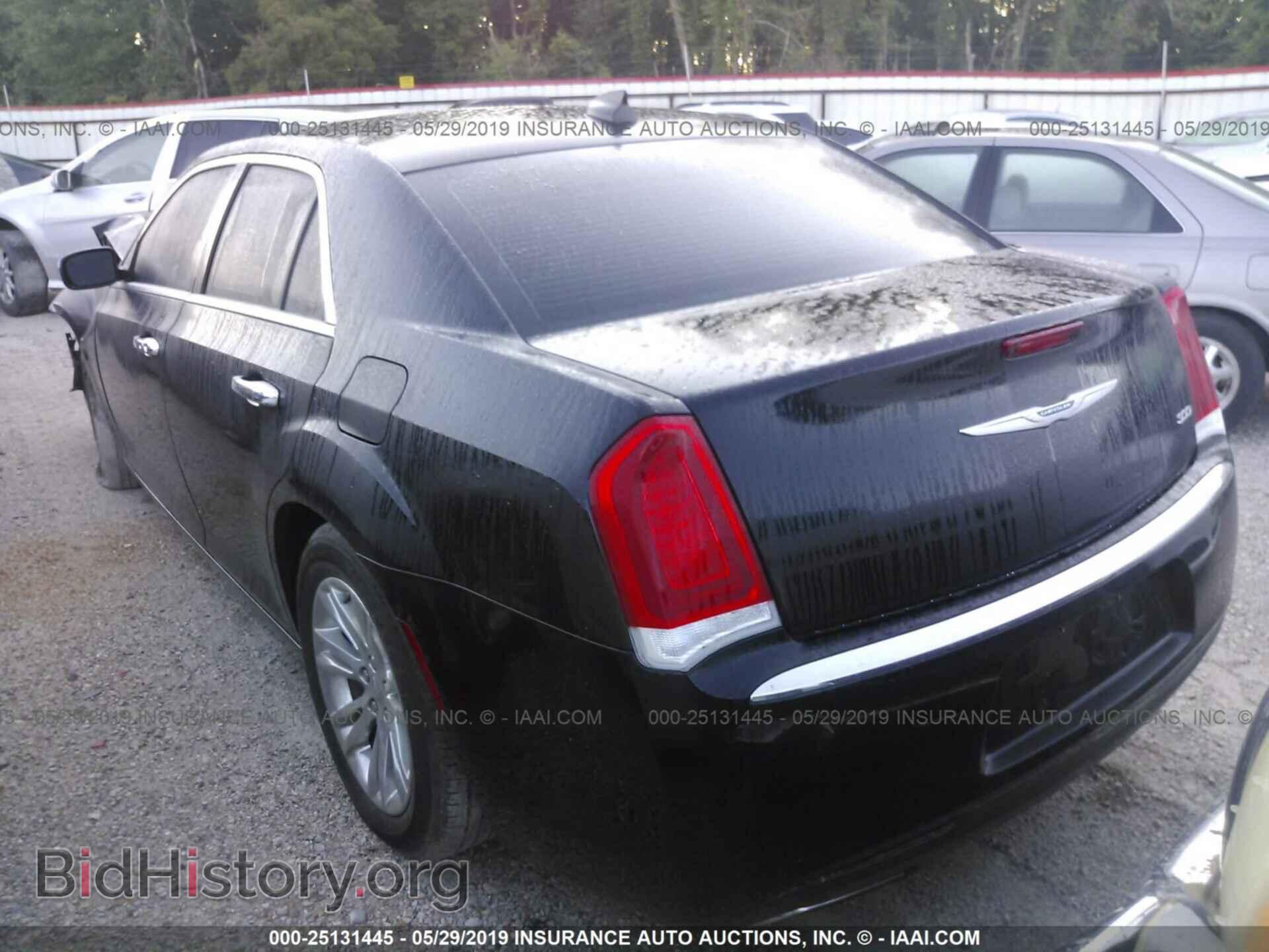 2017 CHRYSLER 300 - VIN: 2C3CCAAG1HH645922 - Фото 3