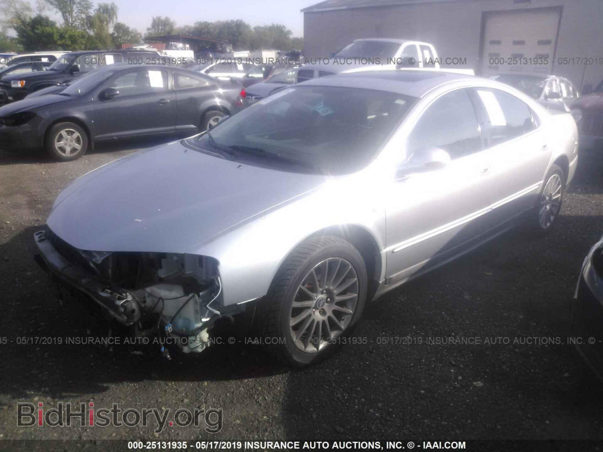 2002 CHRYSLER 300M - VIN: 2C3AE76KX2H305631 - Фото 2