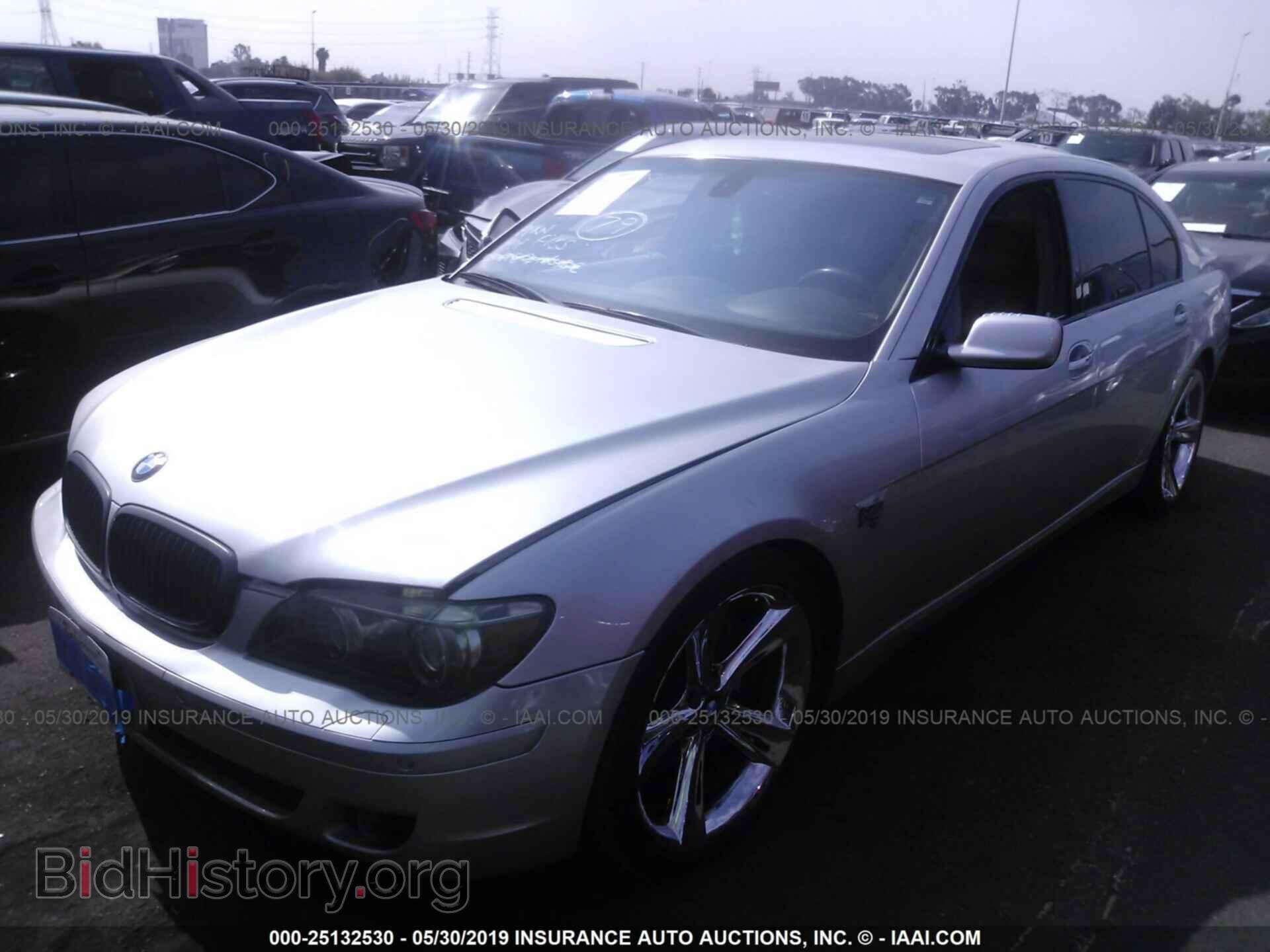 2007 BMW 750 - VIN: WBAHN83597DT70079 - Фото 2