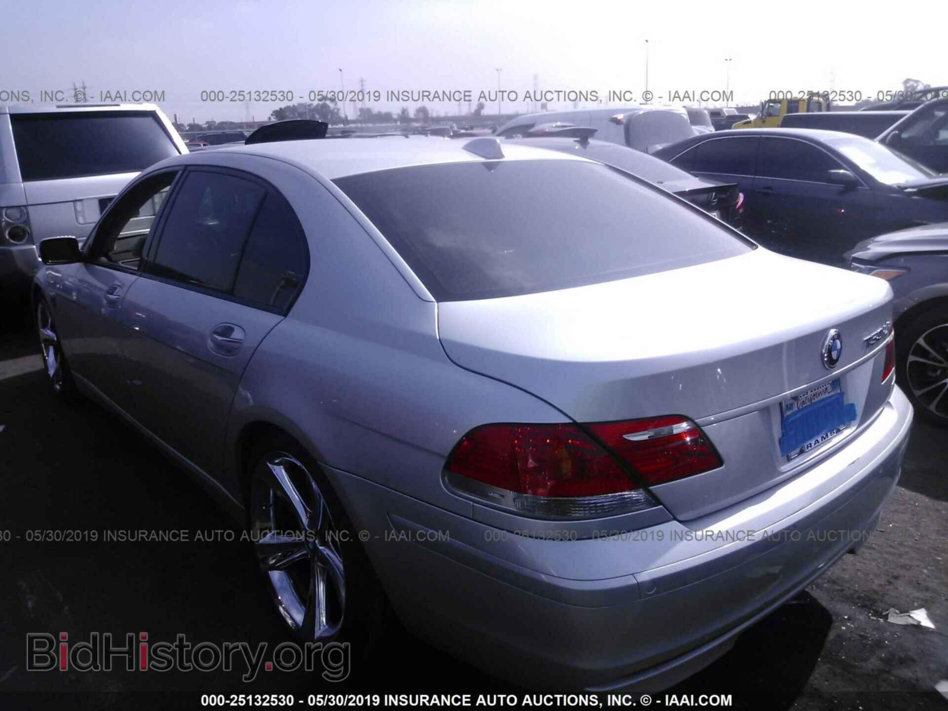 2007 BMW 750 - VIN: WBAHN83597DT70079 - Фото 3