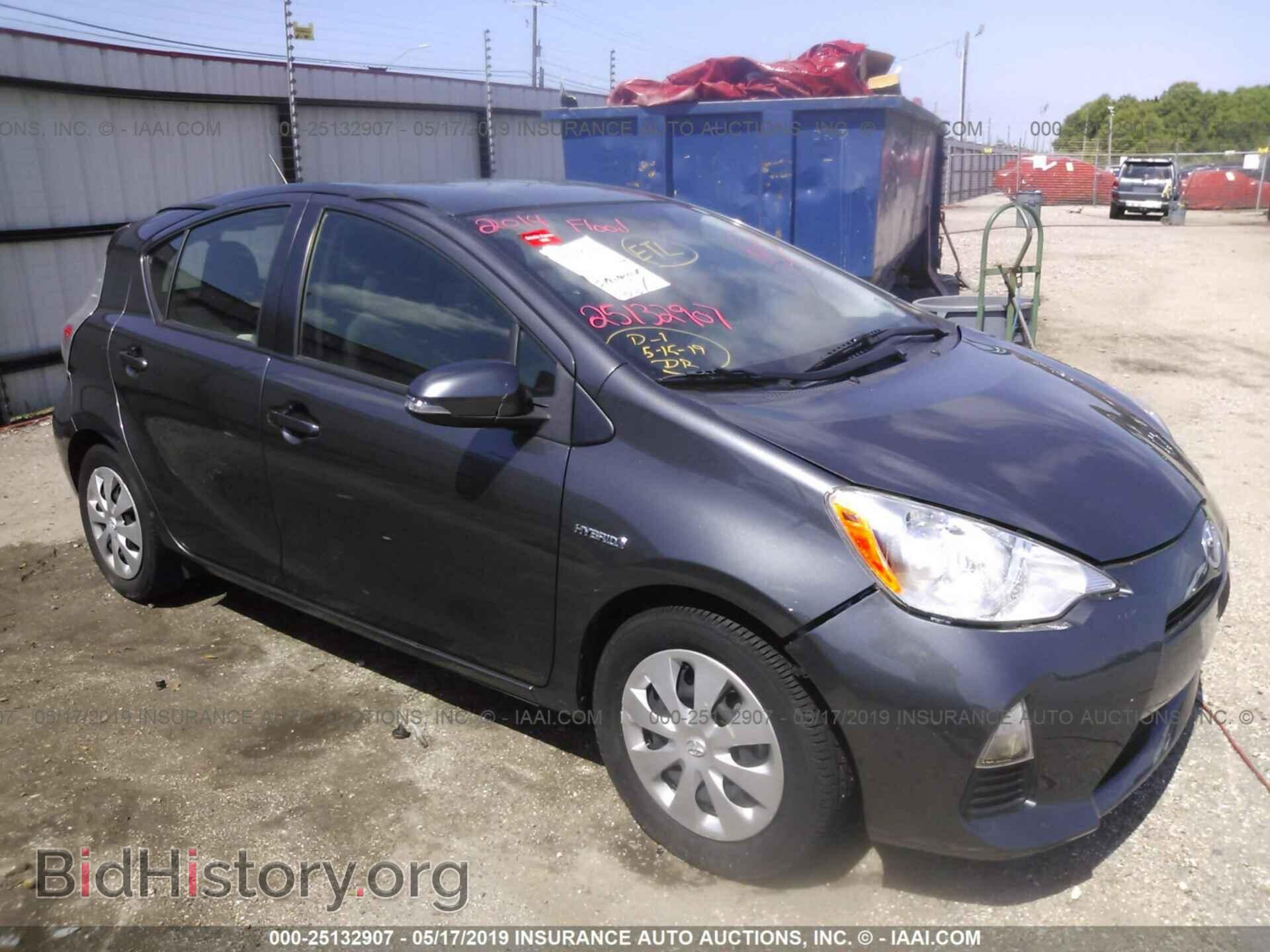 Фотография JTDKDTB32E1082921 - TOYOTA PRIUS C 2014