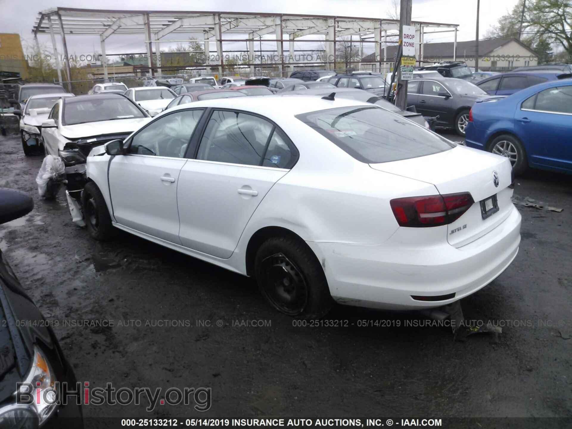 2017 VOLKSWAGEN JETTA - VIN: 3VWDB7AJ1HM398823 - Фото 3