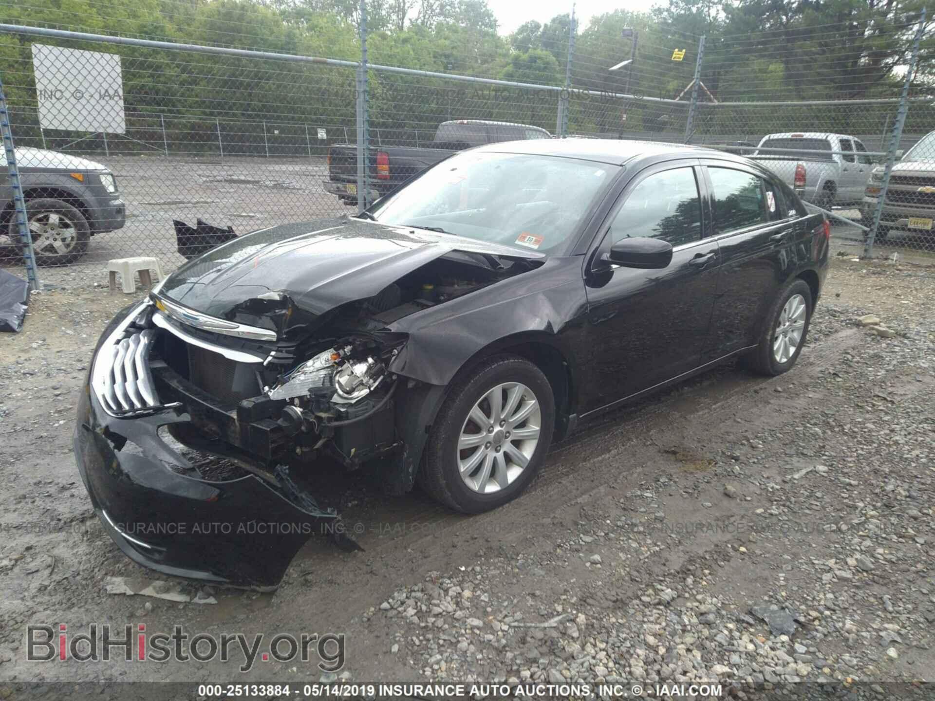 2011 CHRYSLER 200 - VIN: 1C3BC1FB0BN543258 - Фото 2