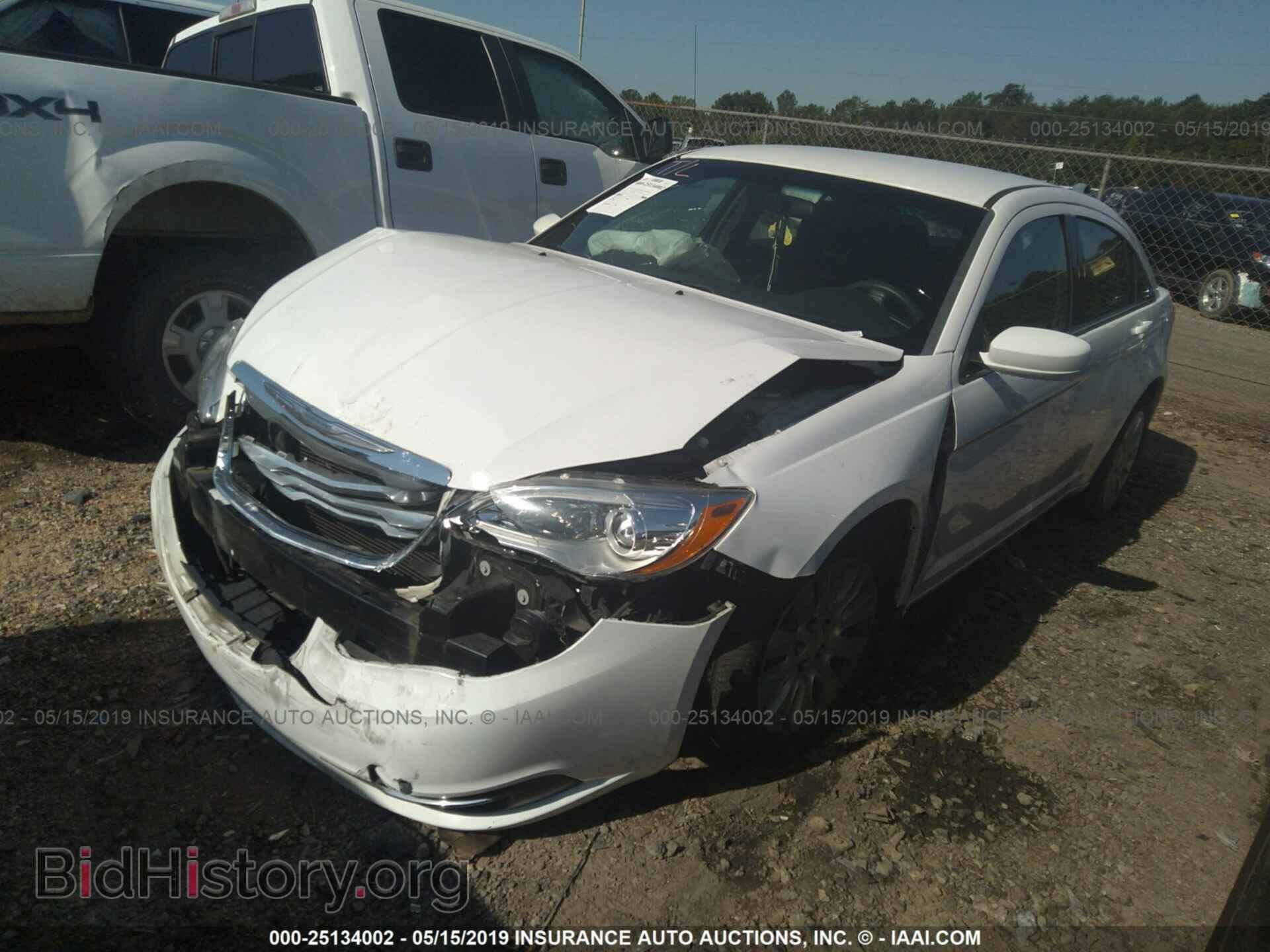 2013 CHRYSLER 200 - VIN: 1C3CCBAG5DN736313 - Фото 2