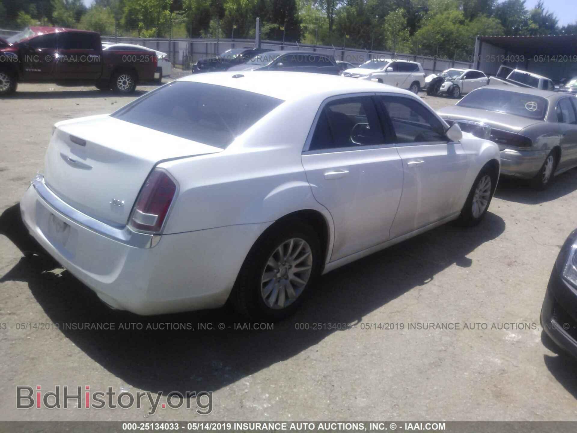 2012 CHRYSLER 300 - VIN: 2C3CCAAG3CH138402 - Photo 4
