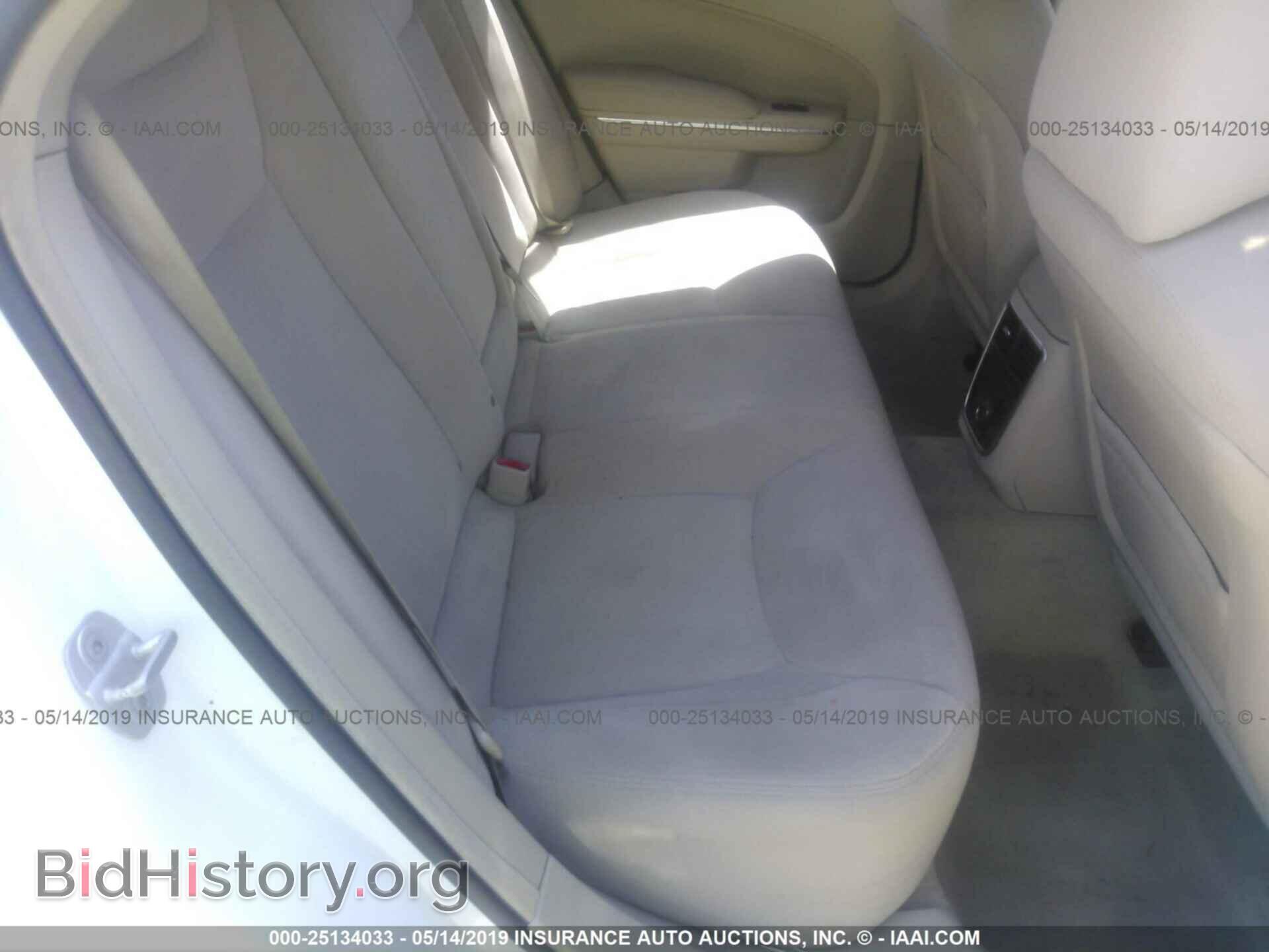 2012 CHRYSLER 300 - VIN: 2C3CCAAG3CH138402 - Photo 8