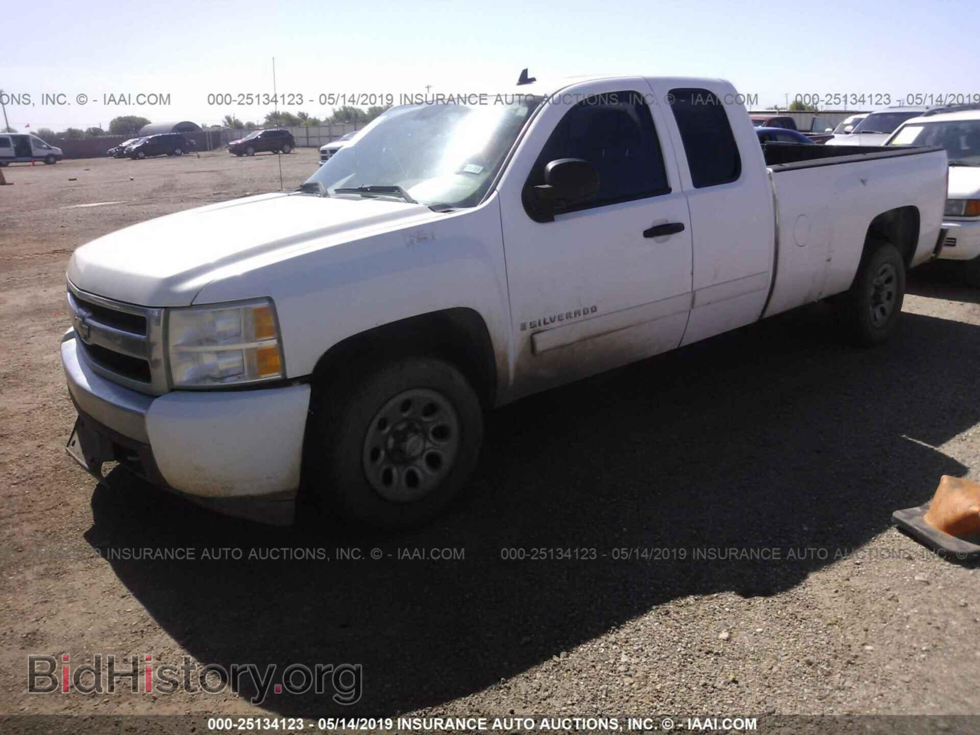 2008 CHEVROLET SILVERADO - VIN: 1GCEC19J48E178815 - Фото 2